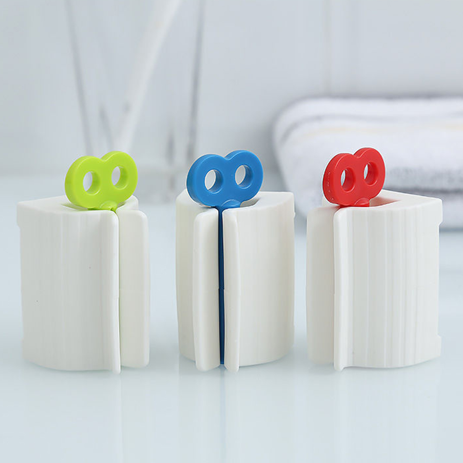 ที่บีบยาสีฟัน ที่วางยาสีฟัน ตัวช่วยในการบีบยาสีฟัน มีให้เลือก 3สี ด๊ไซน์สวย แข็งแรงทนทาน