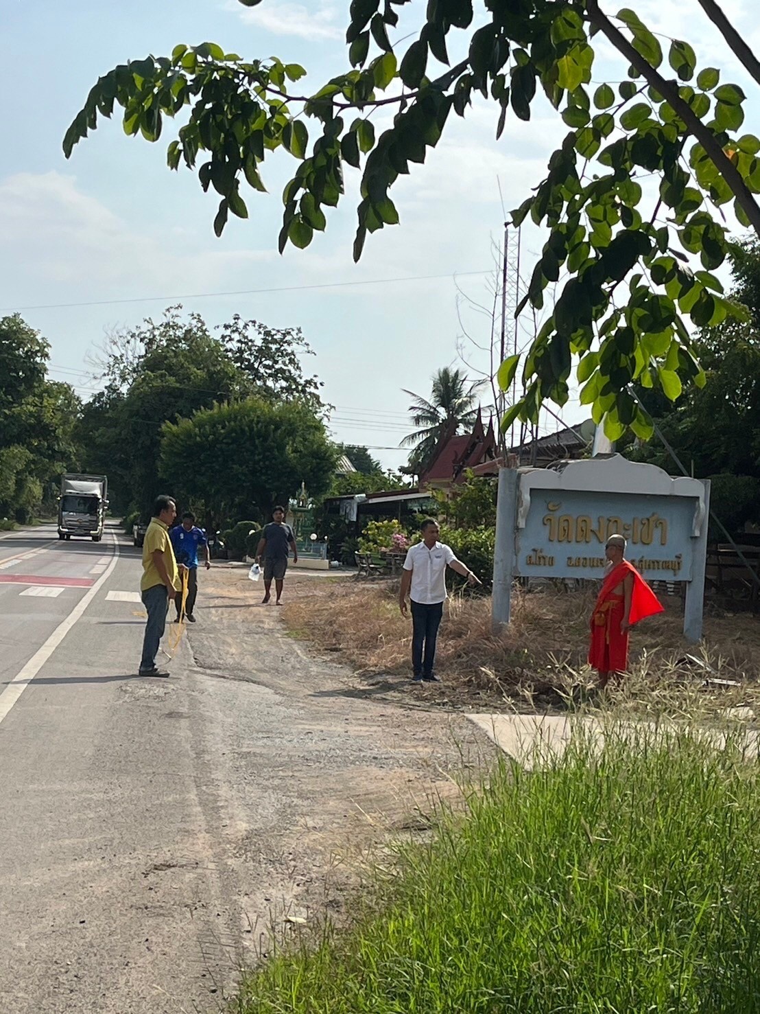 สร้างกำแพงวัดดงกะเชา จ.สุพรรณบุรี