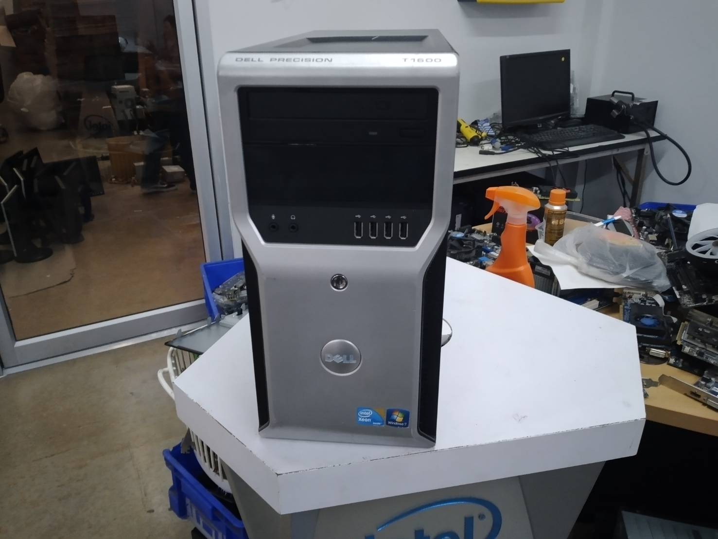 Dell Workstation T1600 ออกแบบในงบที่ไม่มาก