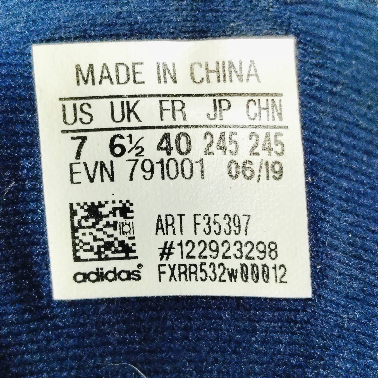 รองเท้ากอล์ฟ ADIDAS มือสอง เบอร์ 7 US ค่ะ ใส่ง่ายมาก เป็นปุ่มหมุด BOA อย่างดี ไม่ต้องคอยผูกเชือก ปุ่มยึดเกาะดีมาก ปรับเปลี่ยนได้ ไม้กอล์ฟพรีเมี่ยมญี่ปุ่นมือสอง By NakaraLuxurious