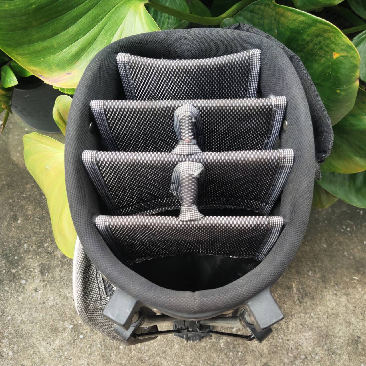 ** ไม่มี COVER ** ถุงกอล์ฟ XR5 ขาตั้ง พร้อมสายสะพายอย่างดี