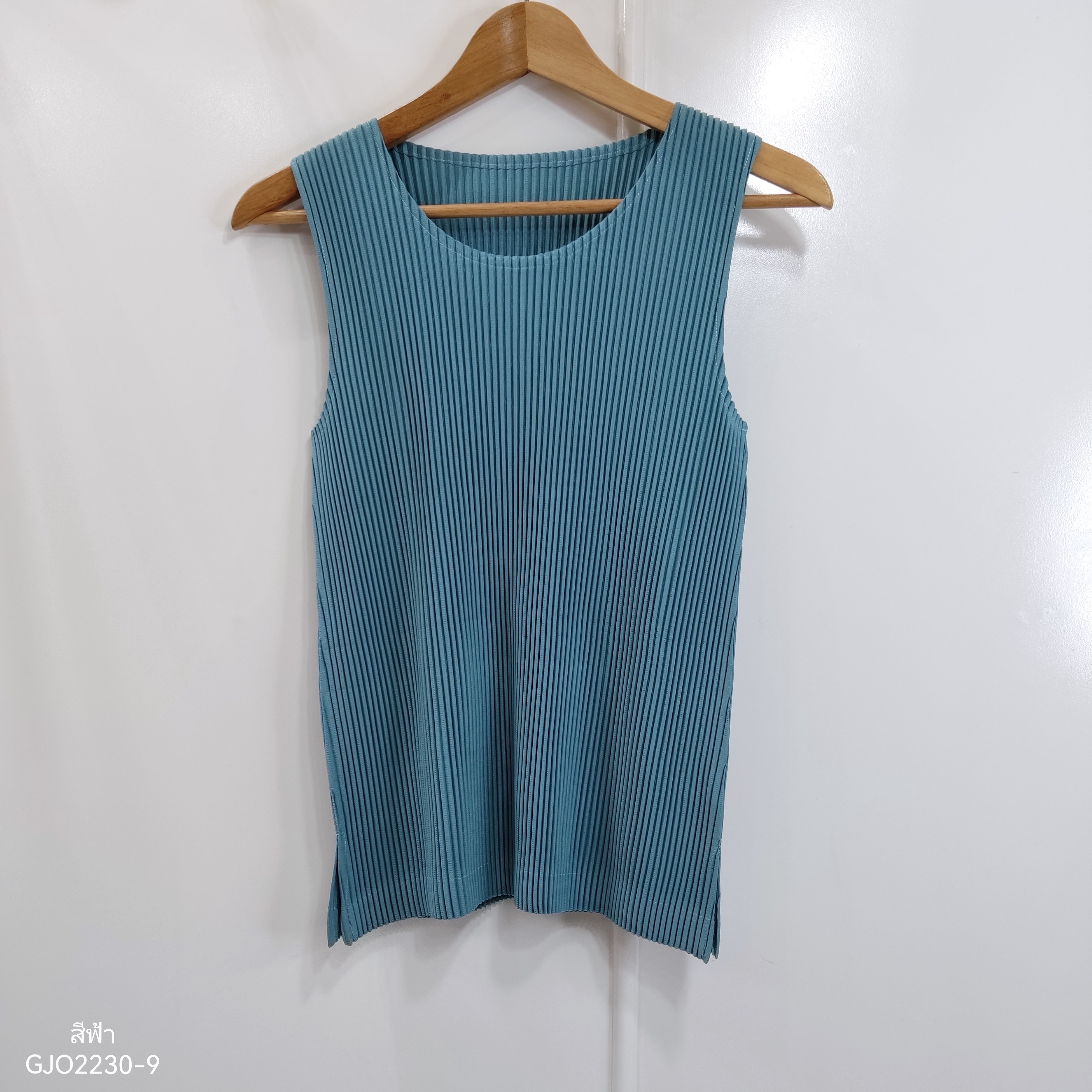 ปรับราคาลง20%!! มีผ่าชาย!! 2MUAY รุ่น GJO2230-9 เสื้อพลีทคุณภาพ THICK SLEEVELESS PLEAT TOP 9 สี FREE SIZE
