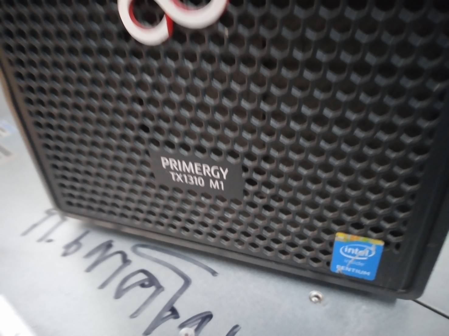 Fujitsu PRIMERGY TX1310 M1 Server หา server ดี ๆ ใช้งานในบริษัทขนาดเล็ก ในงบที่ประหยัด