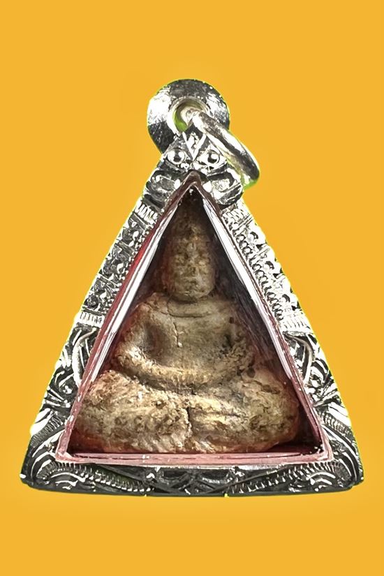 พระผงเกสร โพธิจักรท่านพ่อลี วัดอโศการาม สมุทรปราการ ปี 2500 พิมพ์ห้าเหลี่ยม(ตัดชิด) หน้าใหญ่ ตลับเงิน