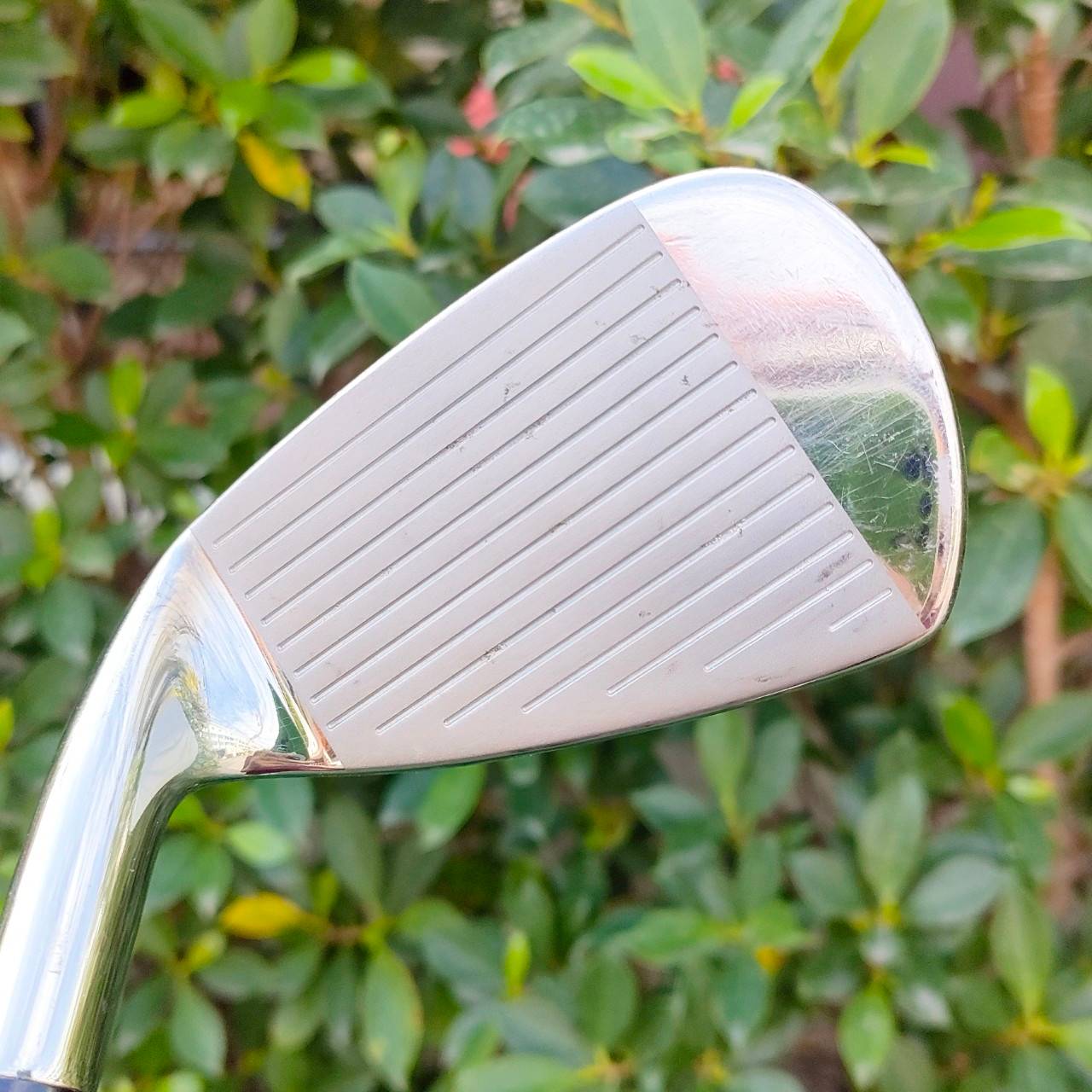 ** ไม้กอล์ฟสำหรับผู้หญิง ** ชุดเหล็ก WILSON EPOLOC HT มีเหล็ก 7-9 เเละ PW SW ก้าน EPOLOC FLEX L