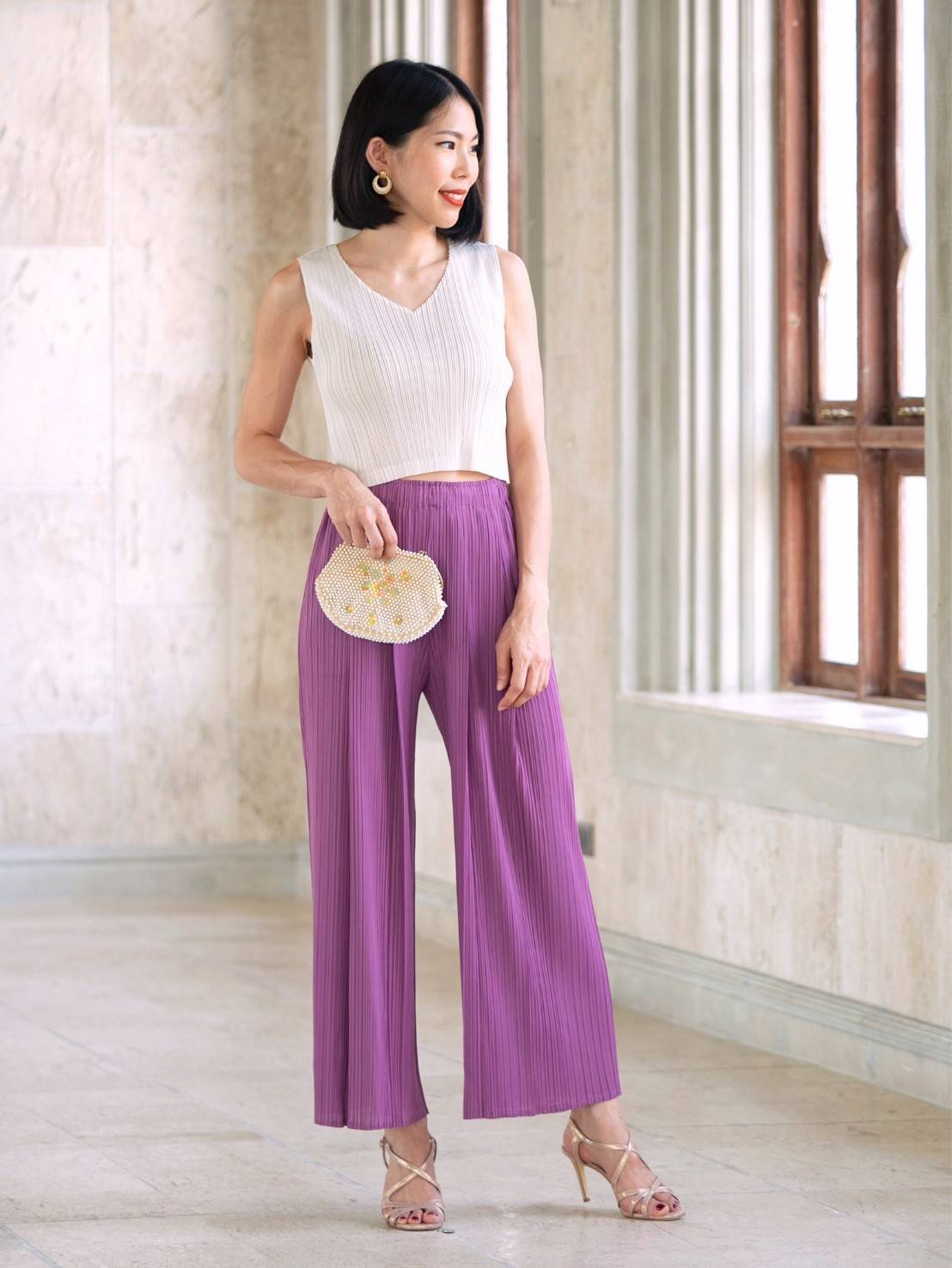 ยาว 16.5นิ้ว 2MUAY BASIC รุ่น GJO7739 SLEEVELESS V NECK CROP PLEATED TOP เสื้ออัดพลีทงานคุณภาพ เสื้อครอป 13สี FREE SIZE