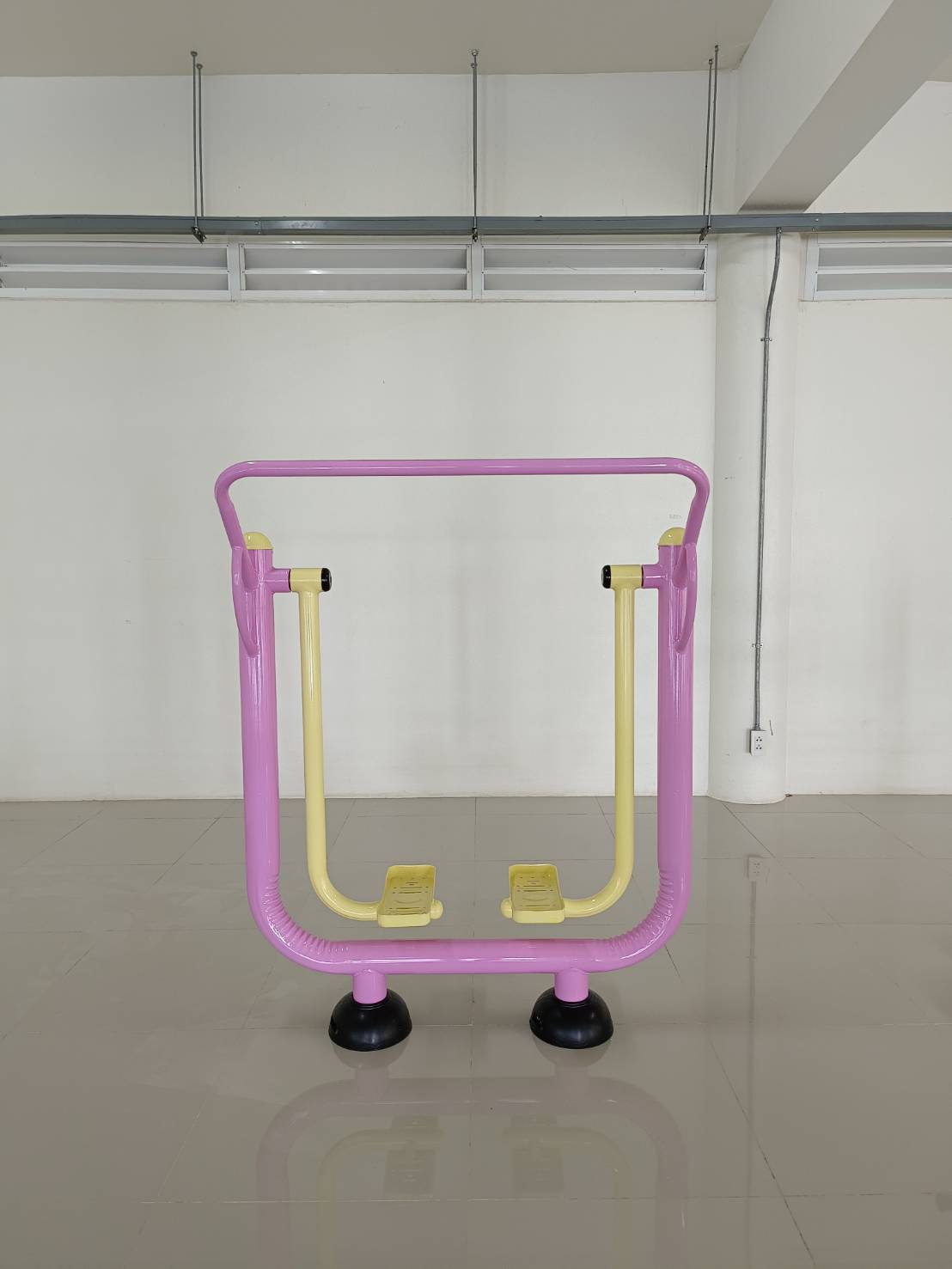 เครื่องออกกำลังกายกลางแจ้ง อุปกรณ์เดินอากาศไร้การกระแทกคู่ (มือจับสูง) ลานกีฬาอเนกประสงค์ สนามกีฬา ผลิตในไทย สั่งทำตามสีที่ต้องการได้