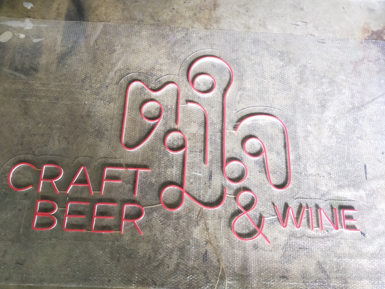 ไฟนีออน เฟค