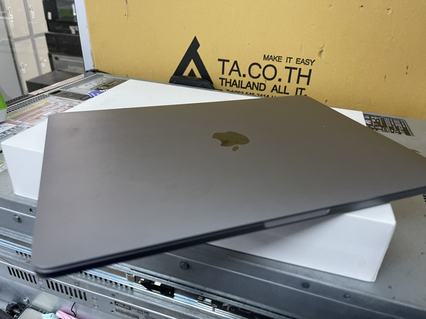 MacBook Pro (13-inch 2017 Two Thunderbolt 3 ports)