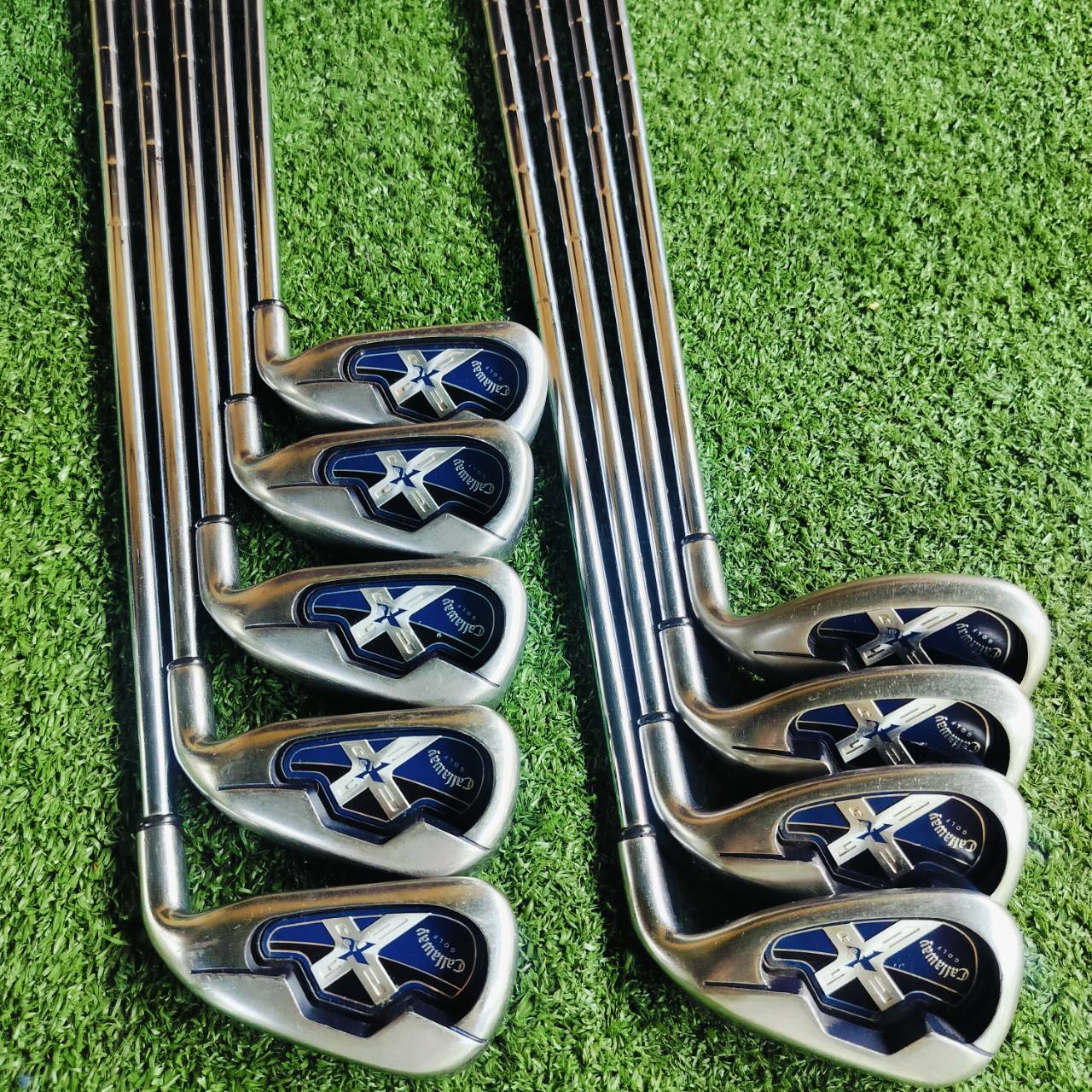 ชุดเหล็ก Callaway X-18 เป็นรุ่นดัง ที่สร้างชื่อให้ Callaway จวบจนมาถึงปัจจุบัน ด้วยเทคโนโลยี ก้านเหล็ก UNI FLEX ของ X - 18 เป็นก้านพรีเมี่ยม สุดยอดจริงครับ ไม้กอล์ฟพรีเมี่ยมมือสอง ของแท้ By NakaraLuxurious