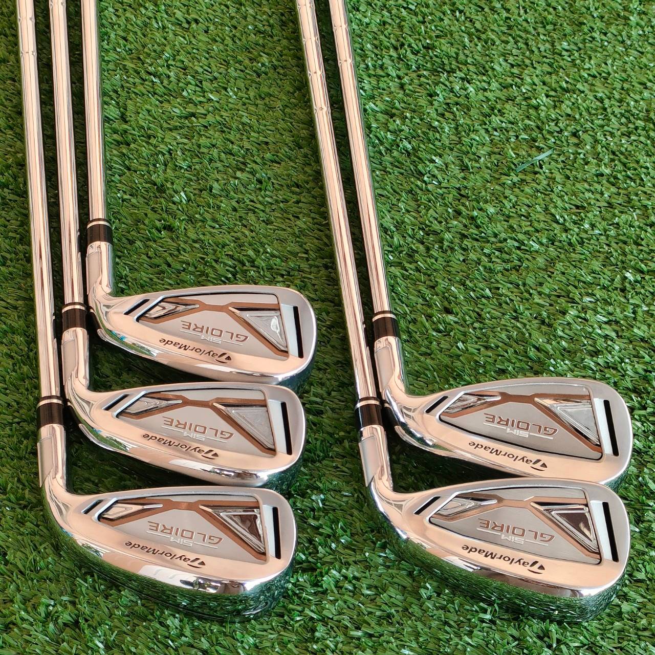 ชุดเหล็ก TAYLORMADE SIM GLOIRE มีเหล็ก 6 - 9 เเละ PW รุ่นใหม่ หายาก ก้าน N.S.PRO 950GH NEO FLEX S เป็นก้าน NS PRO พรีเมี่ยม เบามากๆ