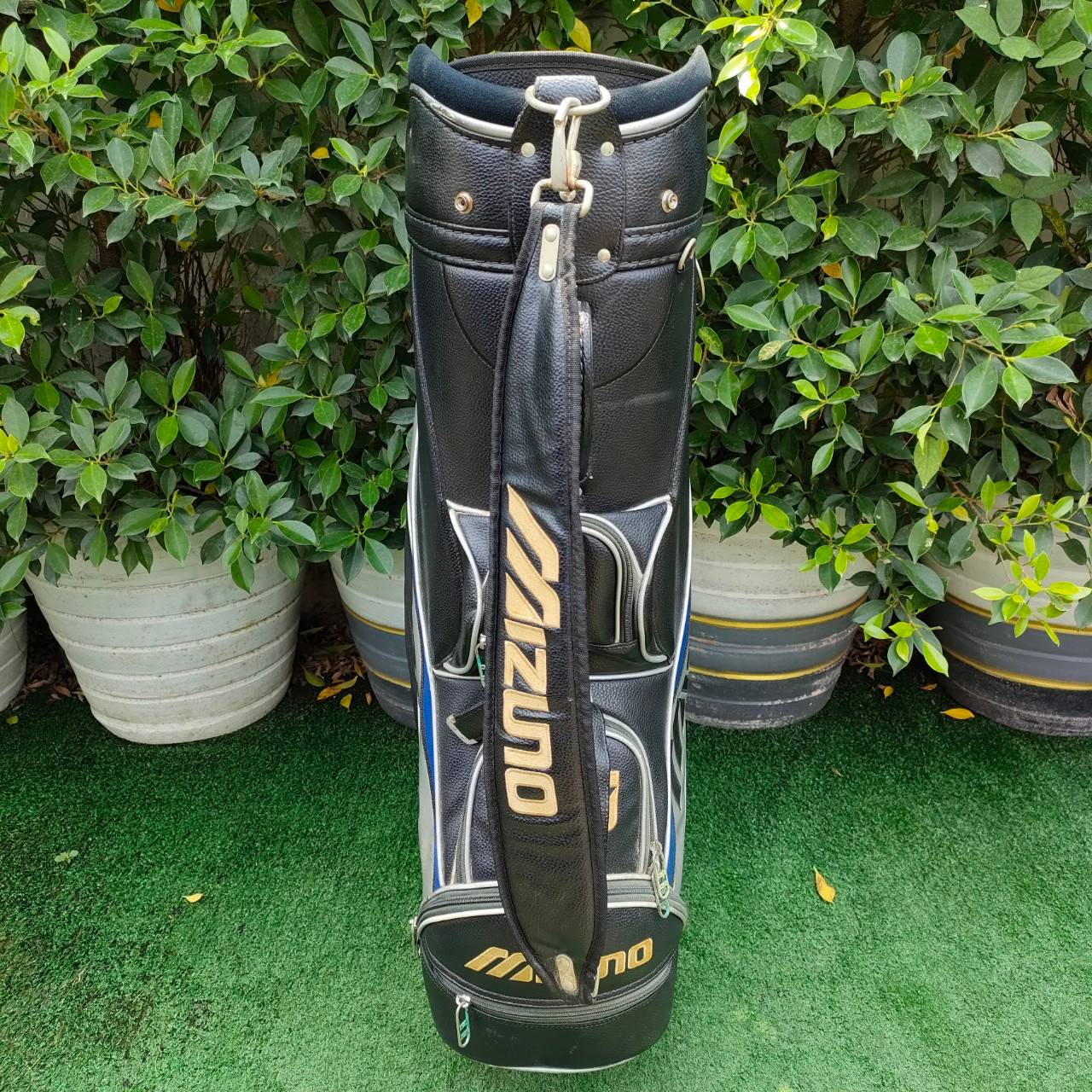 ถุงกอล์ฟ MIZUNO มือสอง สภาพสวยสมบูรณ์เลยครับ