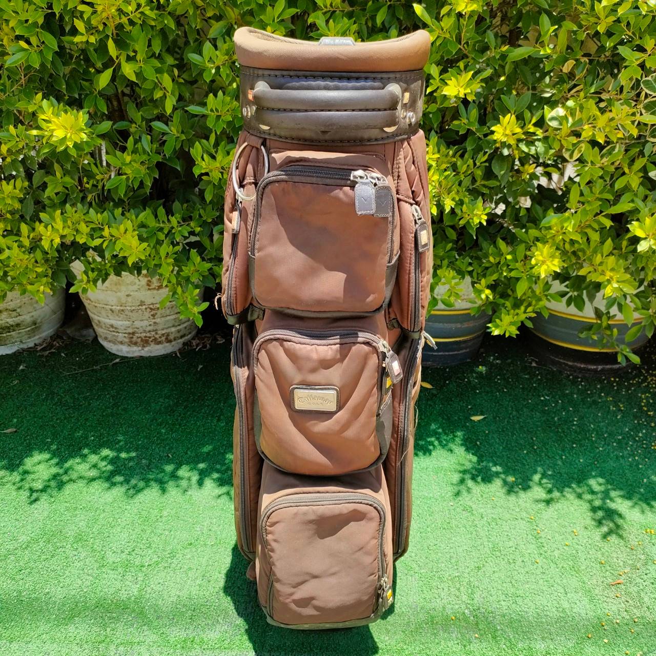 ถุงกอล์ฟ CALLAWAY มือสอง ของแท้ **มีตำหนิ** COVER ขาด และไม่มีสายสะพายค่ะ ภายในบุกำมะหยี่อย่างดี ไม้กอล์ฟมือสอง ของแท้ BY NakaraLuxurious