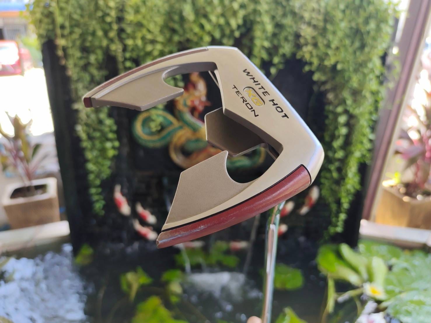 Odyssey White HOT XG TERON