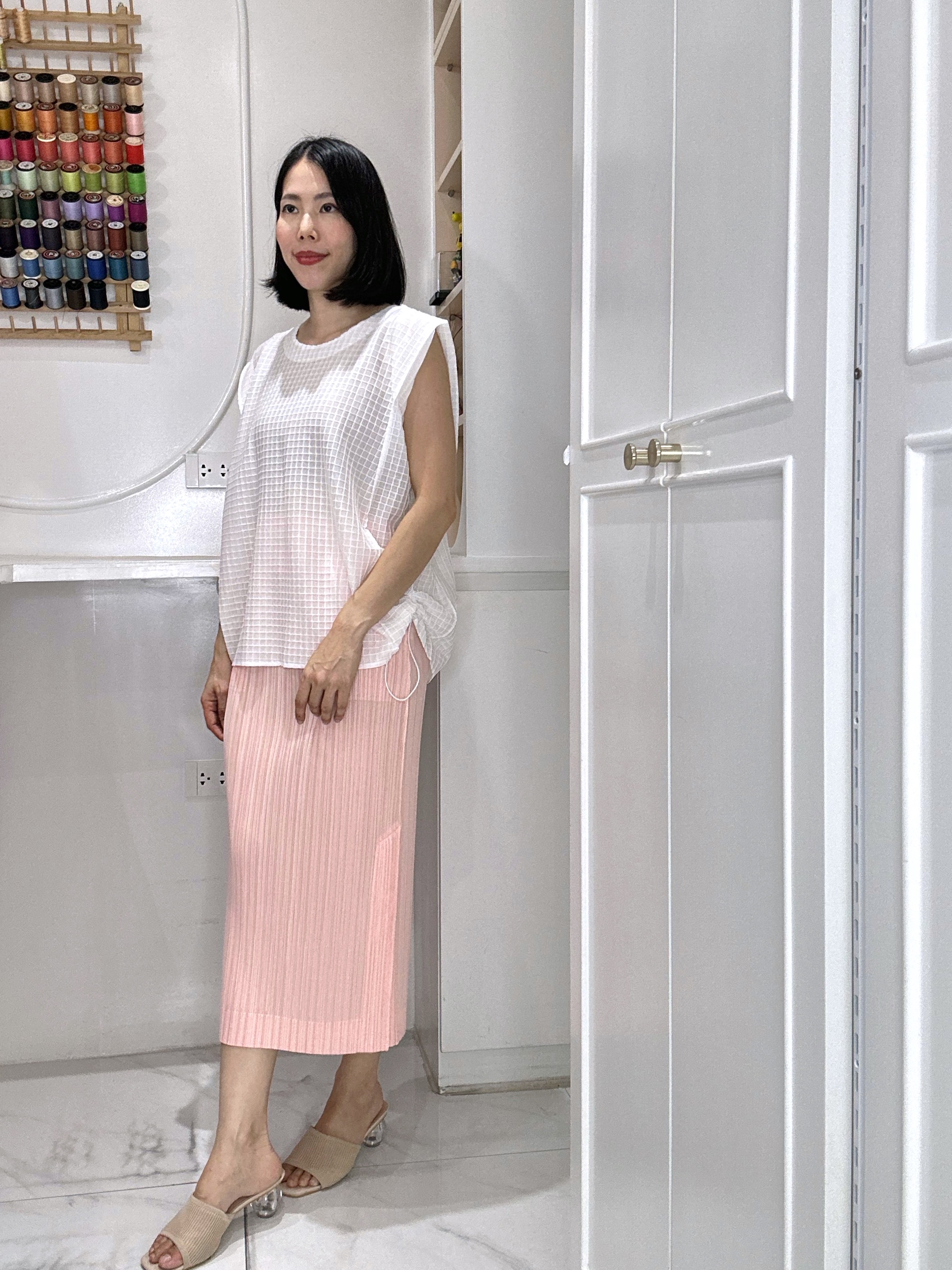 ปรับราคาลง20%!! 2MUAY รุ่น GJO3868 เสื้อพลีททรง OVER SIZE ปรับขนาดได้ SLEEVELESS SQUARE PLEATED TOP 9 สี FREE SIZE