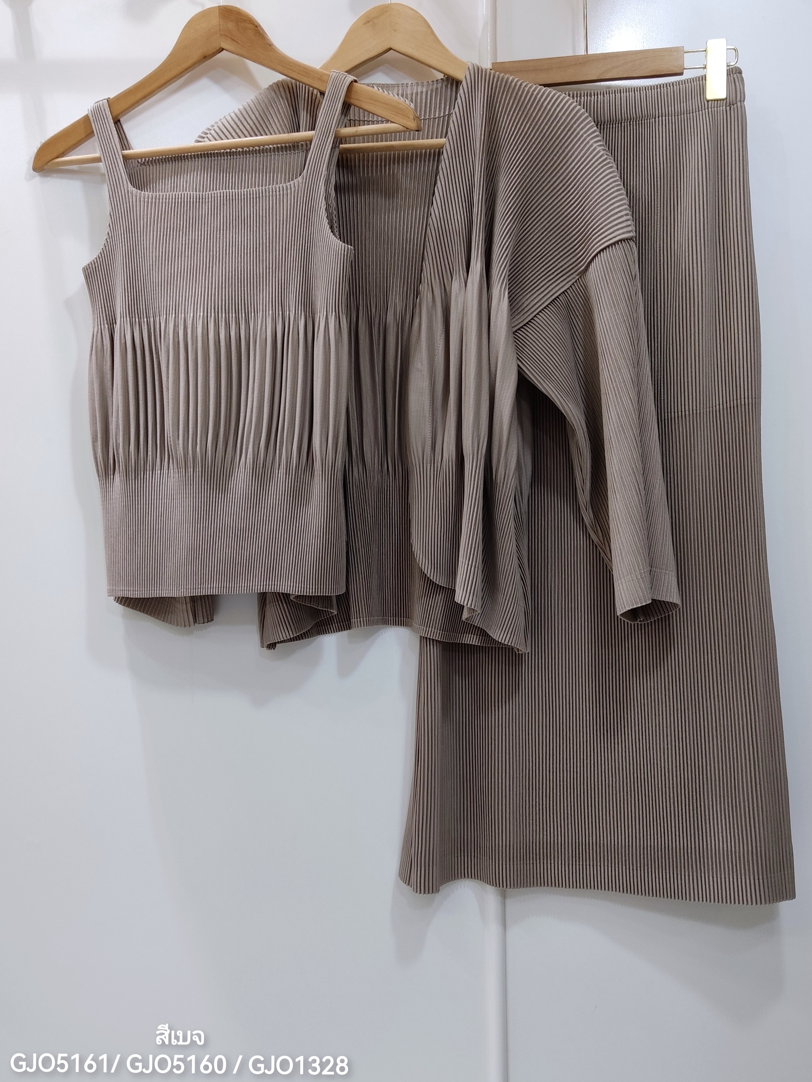 SET 3 ชิ้น 2MUAY รุ่น GJO5161 / GJO5160 / GJO1328 เซ็ตพลีท THICK SQUARE NECK TOP , OPEN FRONT CARDIGAN WITH SKIRT PLEATED SET 12 สี FREE SIZE