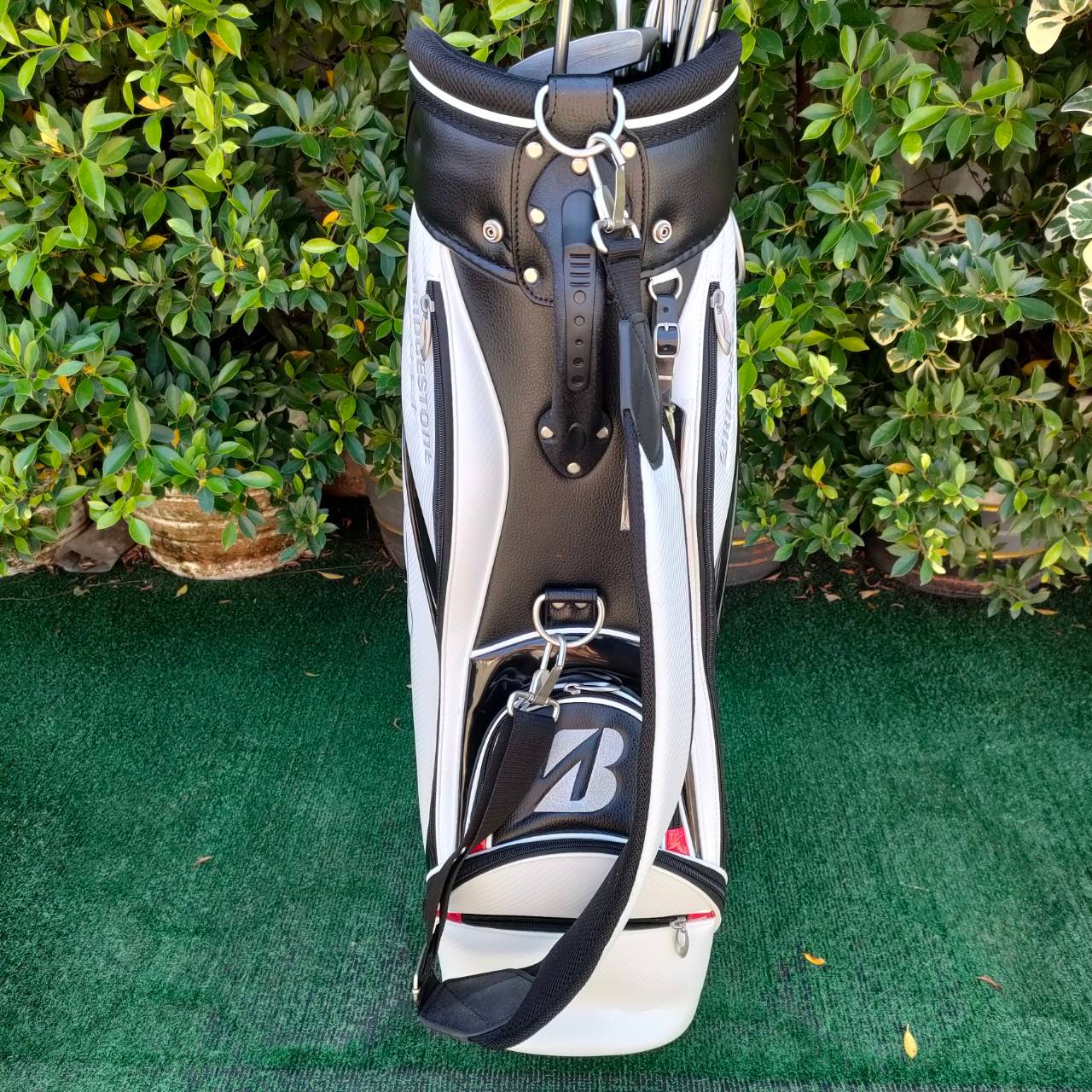FULLSET BRIDGESTONE BG-100 สุดยอดเซ็ตพรีเมี่ยมญี่ปุ่น สภาพสวยนางฟ้า!! ก้าน DIMANA ทั้งชุด COVER เดิมสวย ถุงกอล์ฟสวยมาก!! ไม้กอล์ฟมือสอง ของแท้ BY NakaraLuxurious