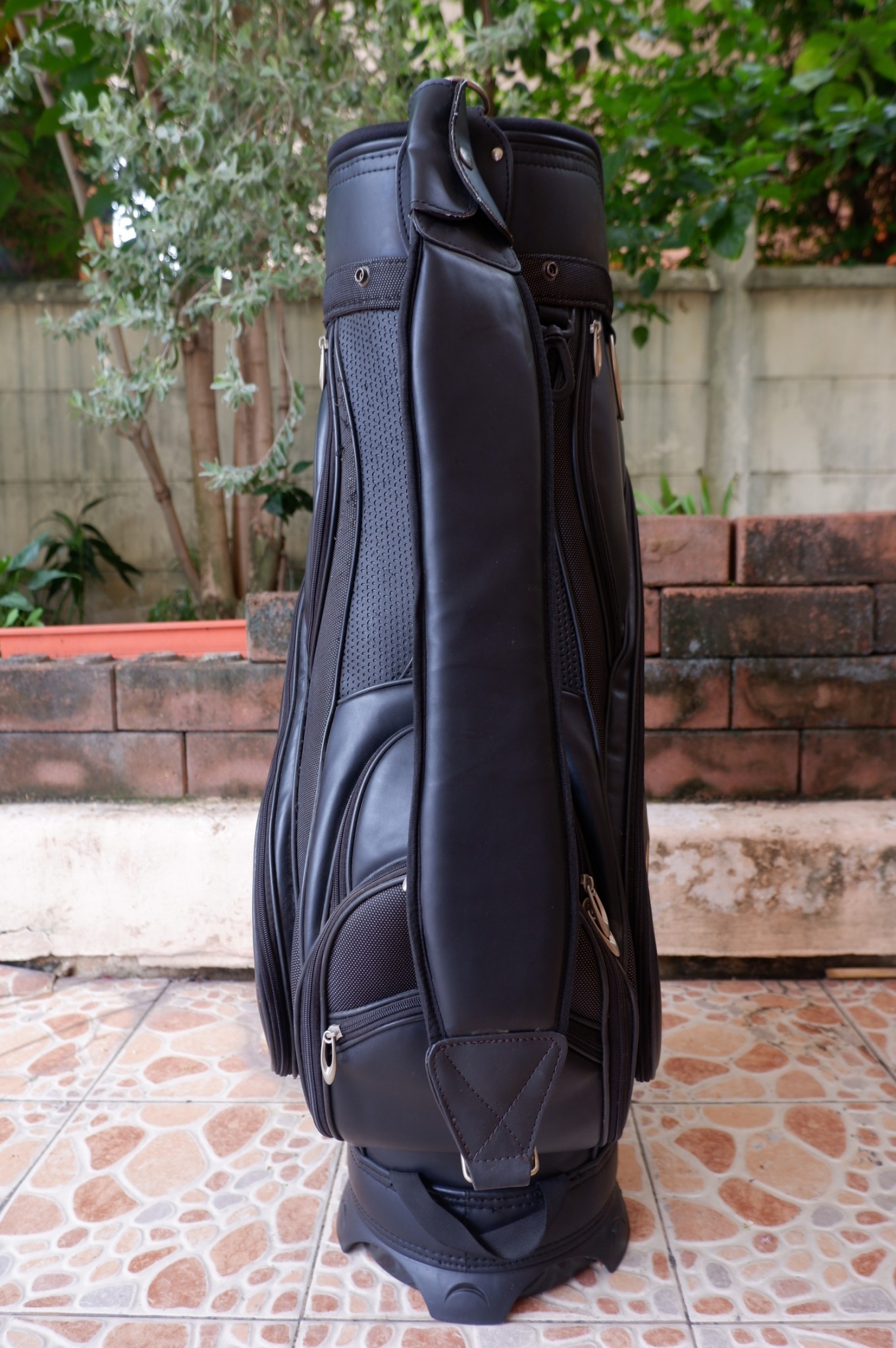 ถุงกอล์ฟ มือสอง daikin yothina