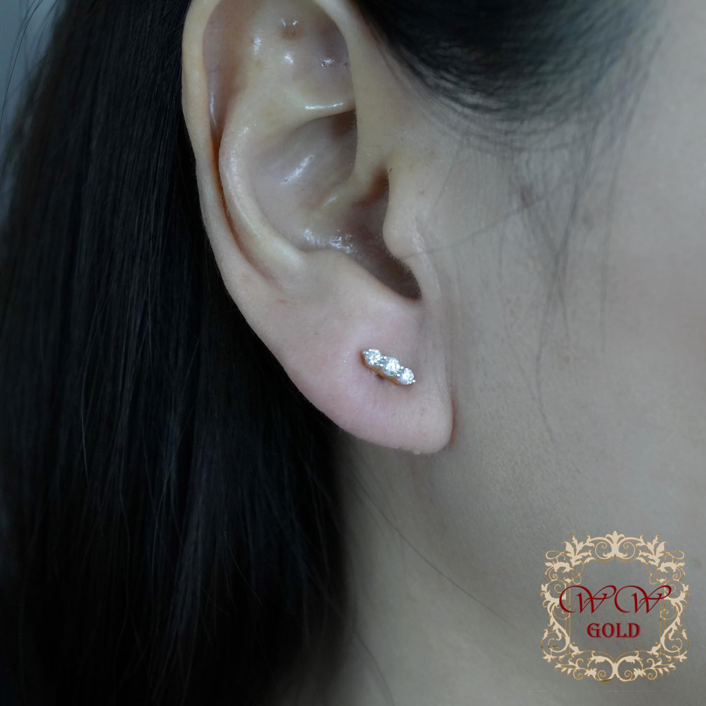 ต่างหูแถว3เม็ด^^