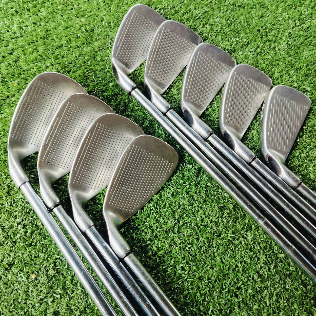 ชุดเหล็ก Callaway S2H2 สุดคลาสสิค เป็นตัวต้นตำหรับ PAT PEN เอกสิทธิ์ ก้านชุดเหล็กแบบเสียบเจาะทะลุ สภาพสวยมาก เดิมทุกอย่าง ก้านเดิม มีเหล็ก 3 4 5 6 7 8 9 P S ได้ทั้งหมด 9 ชิ้น ไม้กอล์ฟพรีเมี่ยมมือสอง ของแท้ By NakaraLuxurious