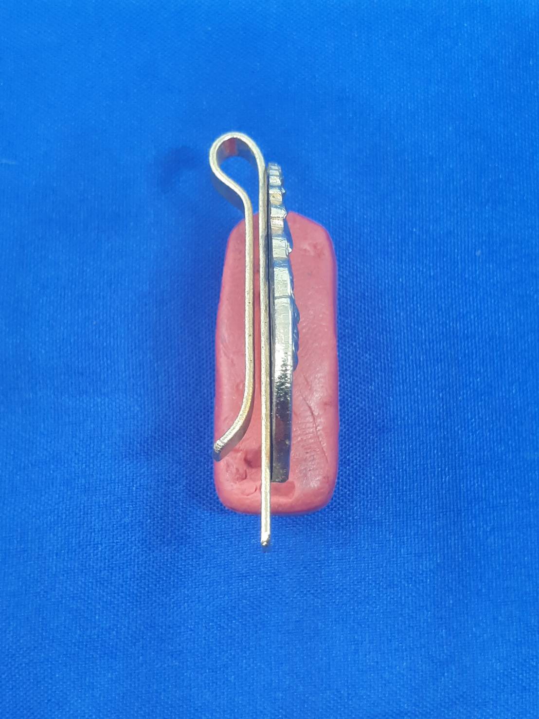 เหรียญ แหนบ หลวงพ่อ ฤาษี ลิงดำ วัด ท่าซุง อุทัยธานี 400.-