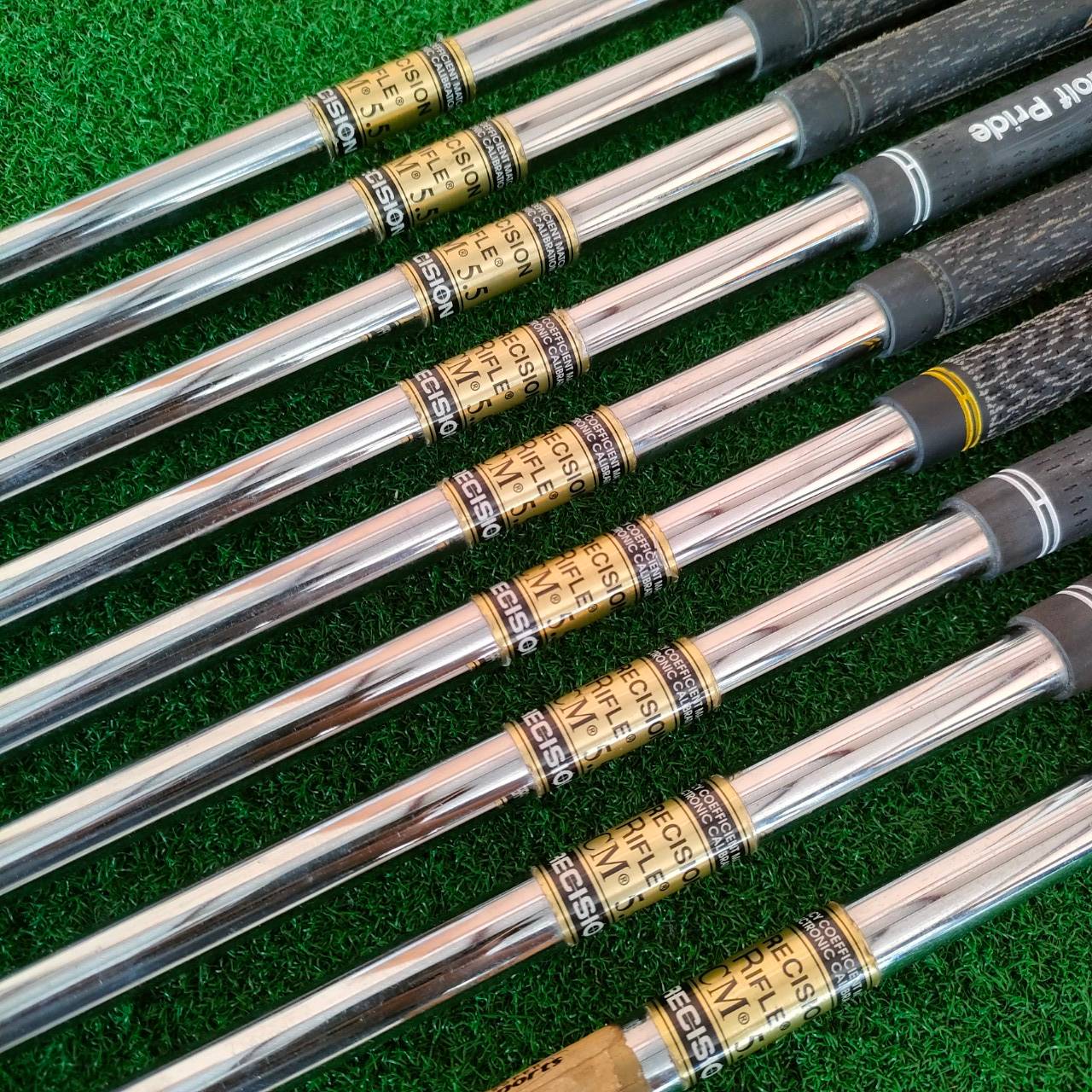 ชุดเหล็ก TITLELIST 990 DCI สภาพสวยเดิมๆ เลยครับ มีเหล็กยาวถึงเหล็ก 2 และมี 3 - 9 เเละ PW ก้าน PRECISON RIFLE 5.5