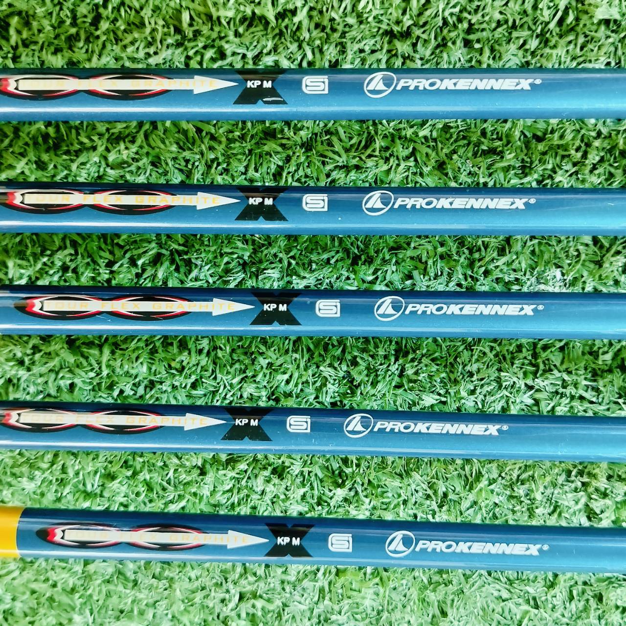 ชุดเหล็ก PROKENNEX SI-30 PLUS ก้าน TOUR BALANCE FLEX R เป็นชุดเหล็กที่มี CAVITY ลึก ด้าน SOLE ยืดยาวออกด้านหลัง ทำให้เป็นชุดที่ตีง่ายอย่างมาก ไม้กอล์ฟพรีเมี่ยมมือสอง ของแท้ By NakaraLuxurious