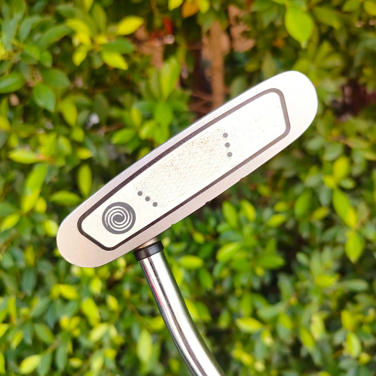 PUTTER ODYSSEY WHITE HOT TOUR ROSSIE ความยาว 34 นิ้ว พัตเตอร์ทรงมอลเล็ตที่ชดเชยสูง และมีการทำบล๊านซ์น้ำหนักได้ดีมาก ไม้กอล์ฟมือสอง ของแท้ BY NakaraLuxurious