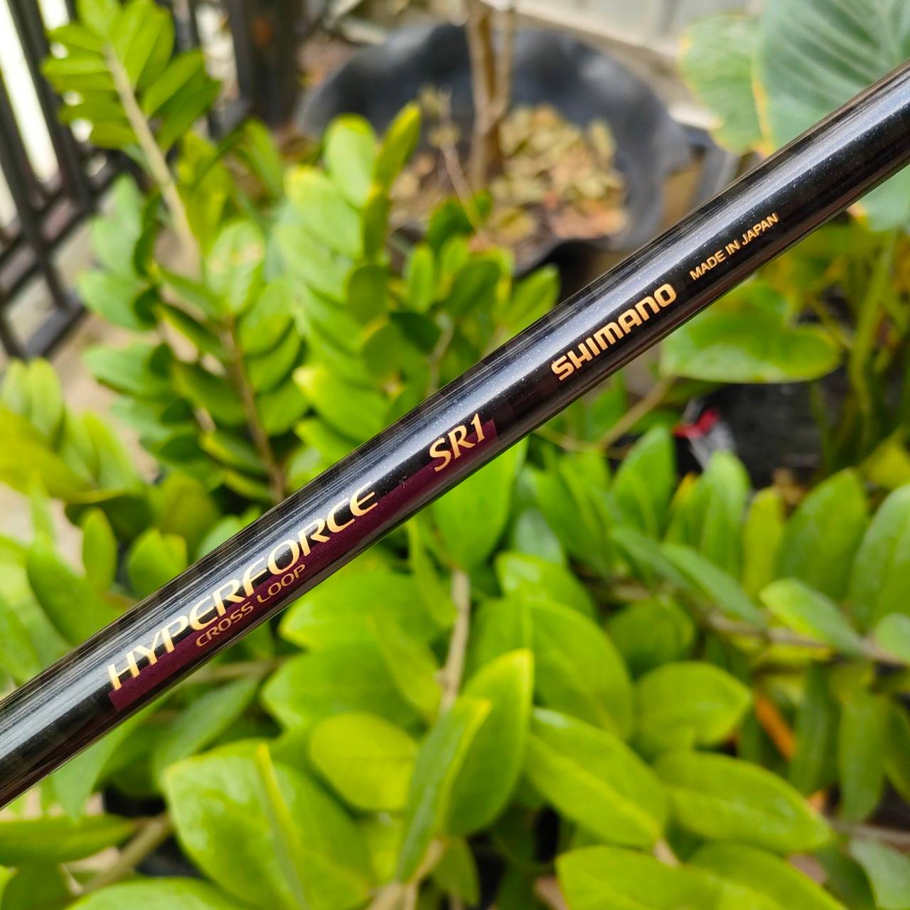 DRIVER TAYLORMADE r7 QUAD องศา 9.5 ก้าน HYPERFORCE FLEX SR1 ** มีตำหนิ น้องมีลักยิ้ม 2 จุด ** ไม้กอล์ฟมือสอง ของแท้ BY NakaraLuxurious