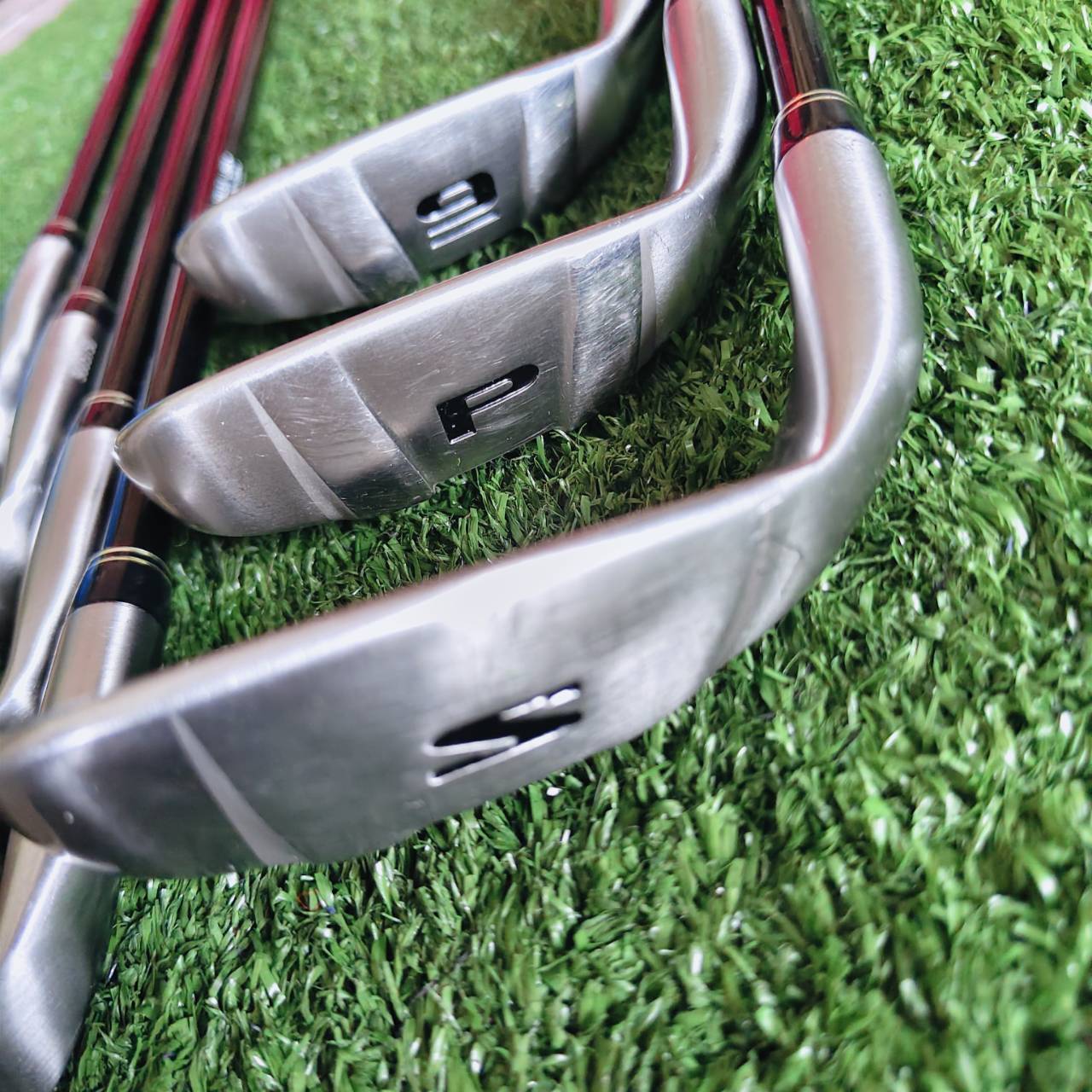 ชุดเหล็ก Cobra S2 Max สภาพสวยนางฟ้า Hybrid DNA แบบ Baffler → ตีง่าย ให้อภัยสูง แม้ไม่โดนกลางหน้าไม้