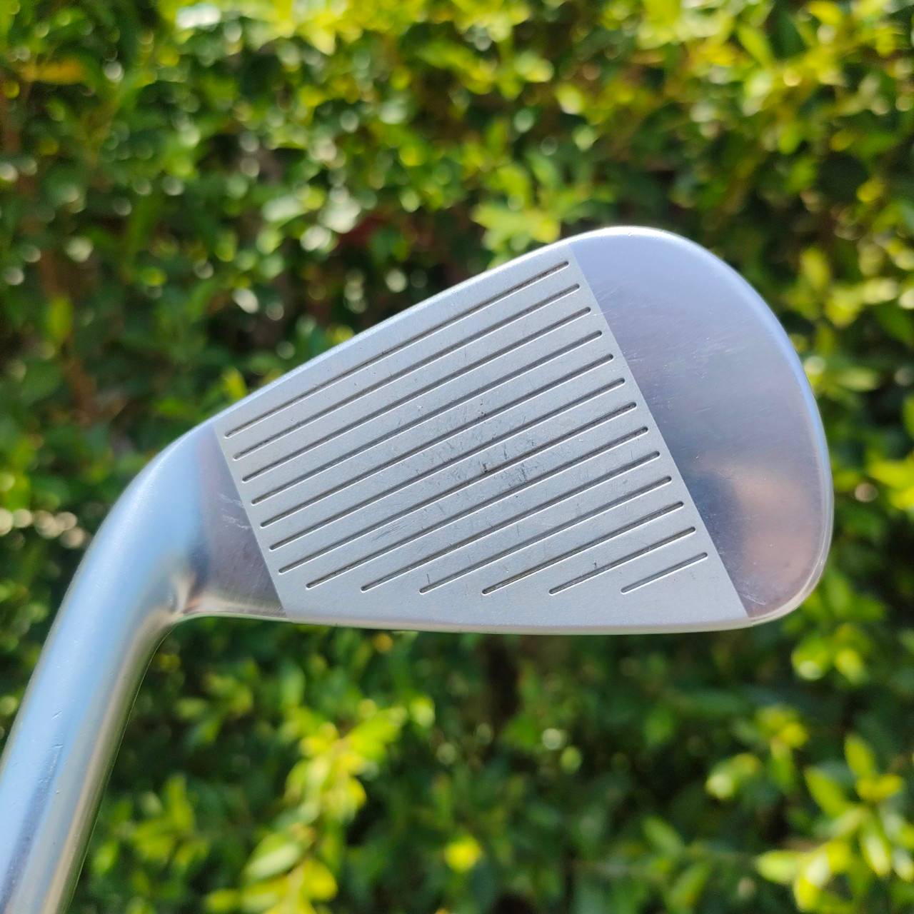 ชุดเหล็ก CALLAWAY X FORGED มีเหล็ก 4-9 เเละ PW ก้าน PROJECT 5.5 สุดยอดเหล็กเนื้อ FORGED ระดับพรีเมี่ยม จากแบรนด์ Callaway ครับ สุดมันส์ ใบไม่ใหญ่เทอะทะ คมๆเลยครับ แต่ตีง่ายมากตากสไตล์ Callaway เพราะมี CAVITY การกระจายชดเชย ความผิดพลาดได้ดีมาก บอกเลยครับ เ