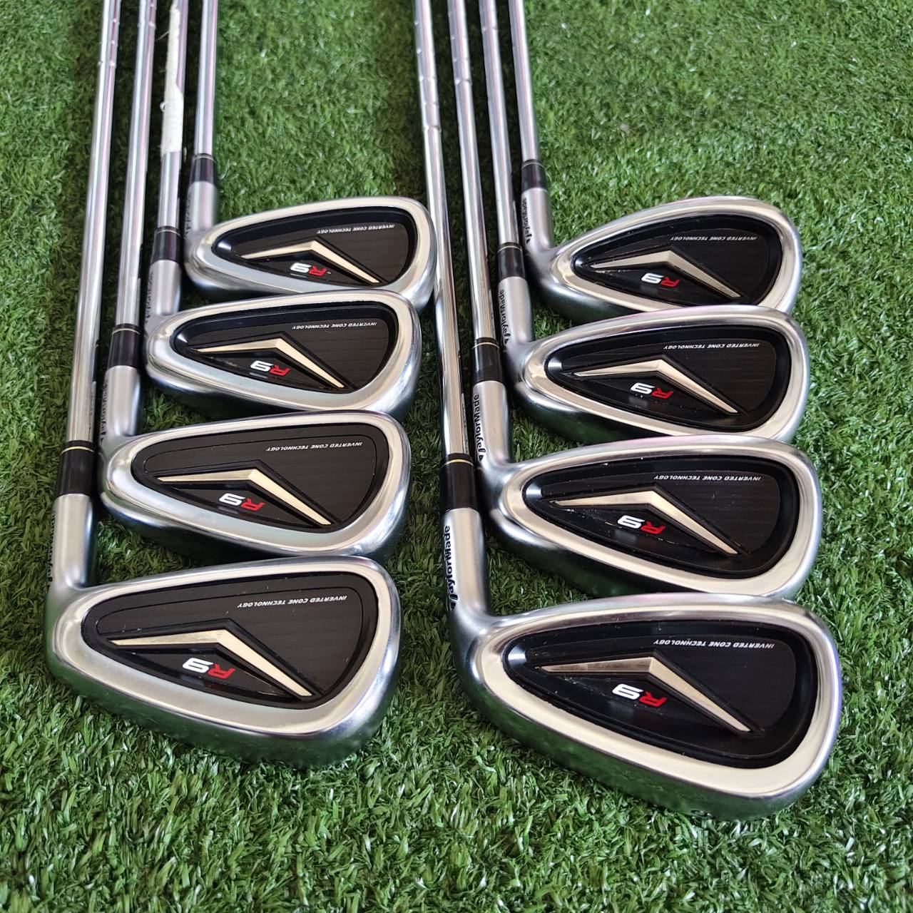 ชุดเหล็ก Taylormade R9 ใช้เทคโนโลยี Inverted Cone Technology ซึ่งช่วยขยายพื้นที่ Sweet Spot