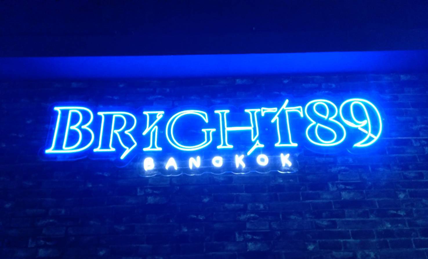 #ป้ายไฟนีออนดัดledอะคริลิคใสรองหลัง