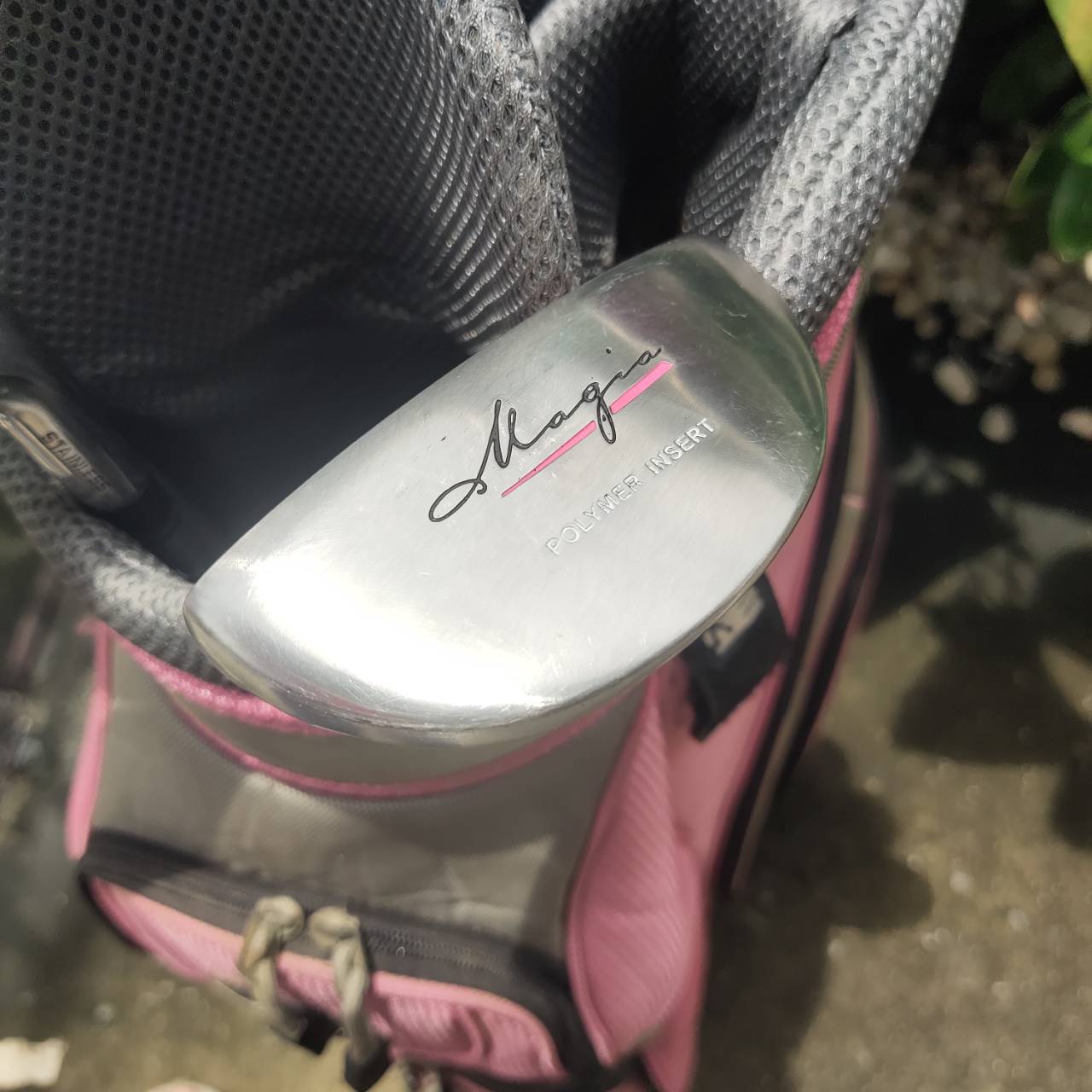 FULLSET Hippo Ladies Magia XS ชุดไม้กอล์ฟสำหรับผู้หญิงที่ออกแบบมาเพื่อช่วยให้ สามารถตีได้ง่ายขึ้น มีความแม่นยำ และเพิ่มระยะทางในการตี ไม้กอล์ฟพรีเมี่ยมมือสอง