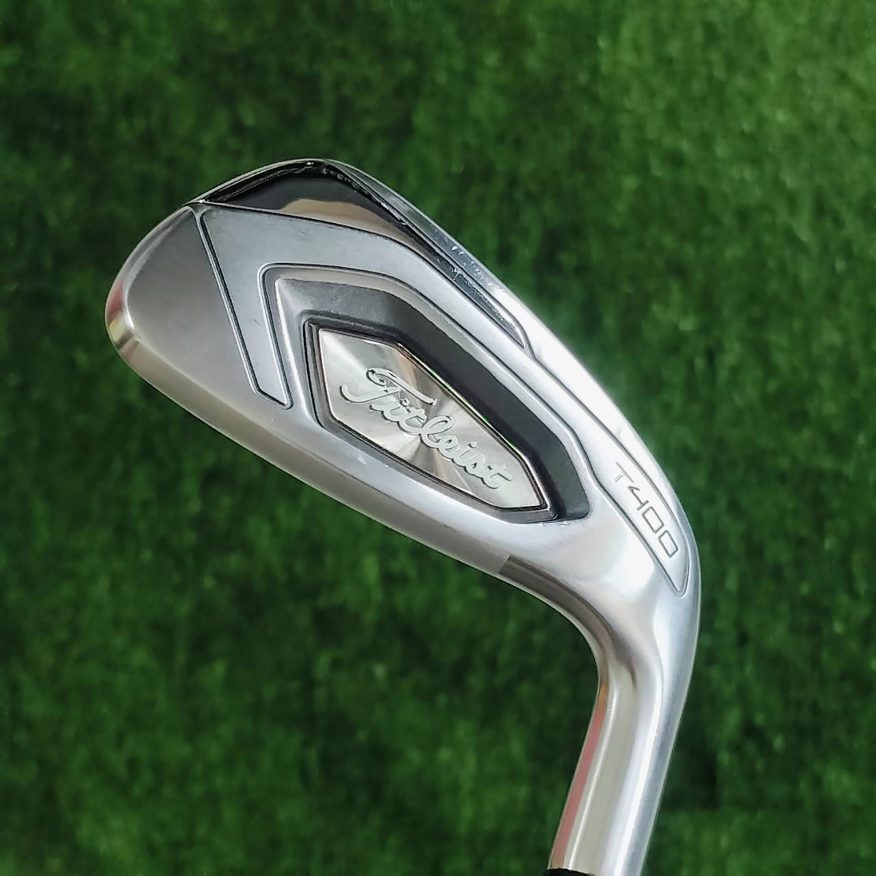 ชุดเหล็ก Titleist T400 โมเดลใหม่สุดใน T-SERIES เหล็กตีไกล และตีง่ายที่สุดของ Titleist ตีโดนแบบง่าย ตีไกลจนงงแน่นอน!!! ไม้กอล์ฟพรีเมี่ยมมือสอง By NakaraLuxurious