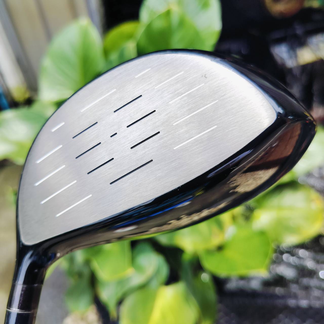 Driver ROMARO RAY TYPE R สปินเรทต่ำที่สุด ตีไกลสุดขั้วววว มาพร้อมกับก้านพรีเมี่ยมสูงสุด BEYORN POWER infinity flex สุดยอดก้านตีไกล!!! ไม้กอล์ฟพรีเมี่ยมญี่ปุ่นมือสอง ของแท้ By NakaraLuxurious
