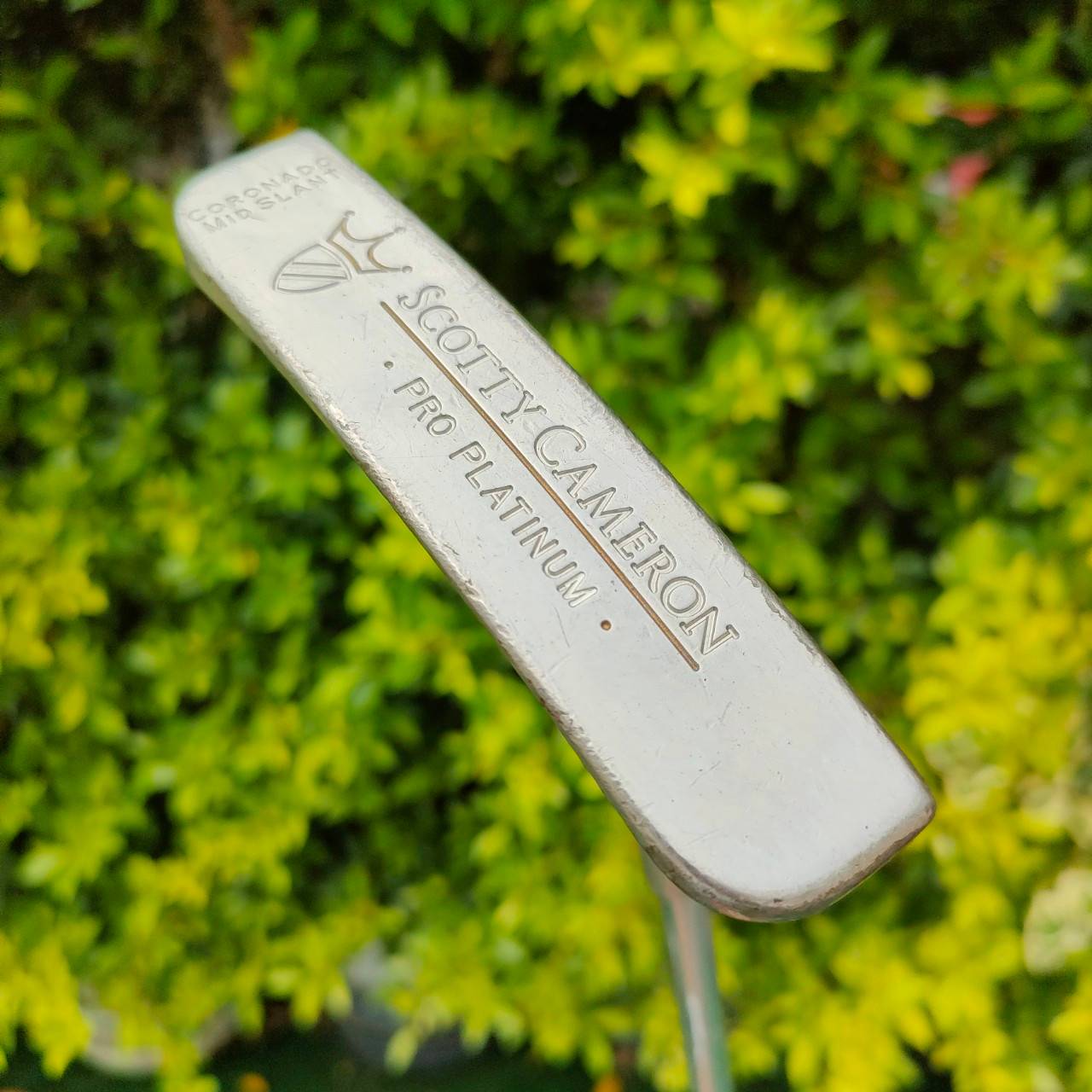 PUTTER SCOTTY CAMERON PRO PLATINUM The Coronad Mid-Slant ยาว 35 นิ้ว Scotty หวนนึกถึงความสำเร็จครั้งยิ่งใหญ่ของ Scottsman 941 Classic รุ่นแรกๆ ไม้กอล์ฟมือสอง ของแท้ BY NakaraLuxurious