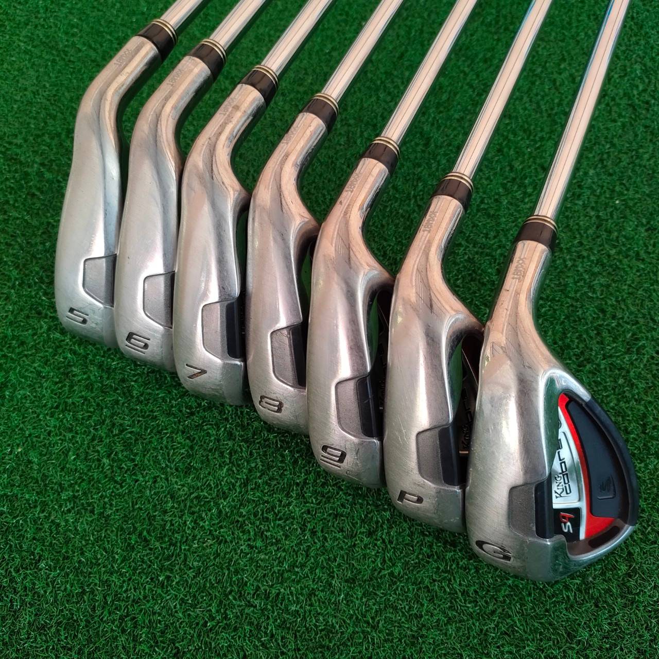 ชุดเหล็ก KING COBRA S9 มีเหล็ก 5-9 เเละ PW GW ก้าน N.S.PRO FLEX A COBRA เน้นตีง่ายและได้ระยะ โดยไม่ต้องออกแรงมาก