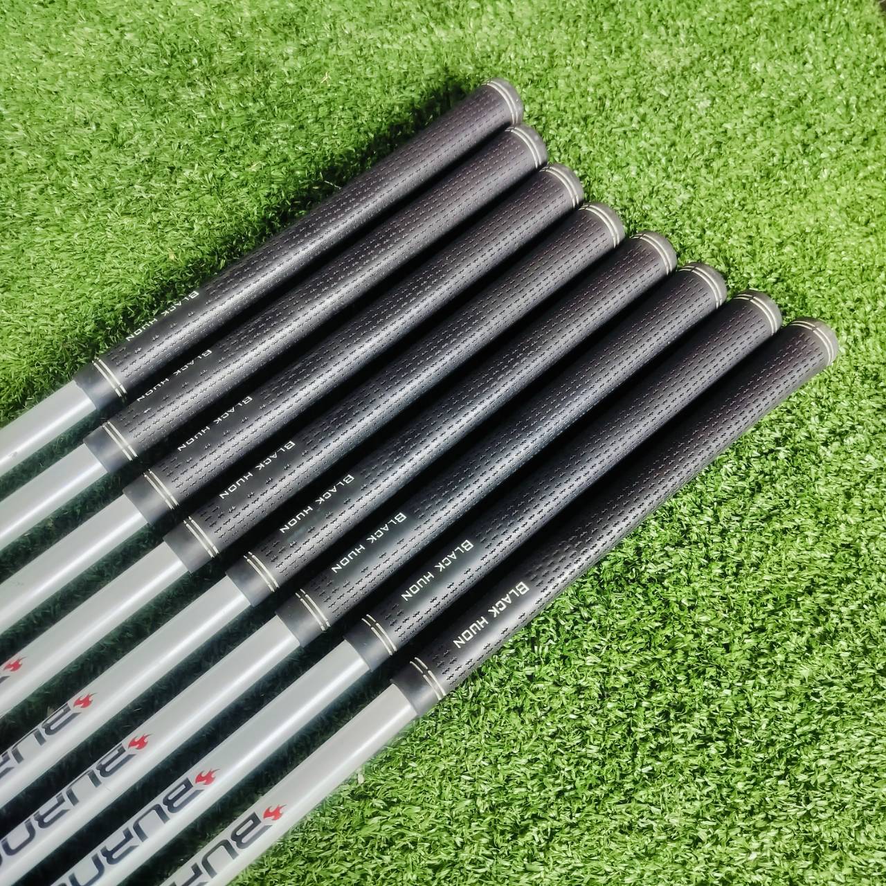 *** ไม้กอล์ฟมือซ้าย *** ชุดเหล็ก Taylormade BURNER มีเหล็ก 5 6 7 8 9 PW AE SW ก้าน RE*AX SUPERFAST FLEX R ชุด BURNER อยู่ในซีรี่ที่ตีง่ายที่สุด ไม้กอล์ฟพรีเมี่ยมมือสอง ของแท้ By NakaraLuxurious