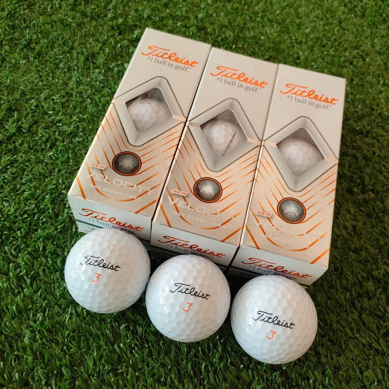 ลูกกอล์ฟ TITLEIST VELOCITY มือหนึ่ง ขายเป็นโหล 1 กล่อง มี 12 ลูก มือหนึ่ง ของแท้ BY NakaraLuxurious