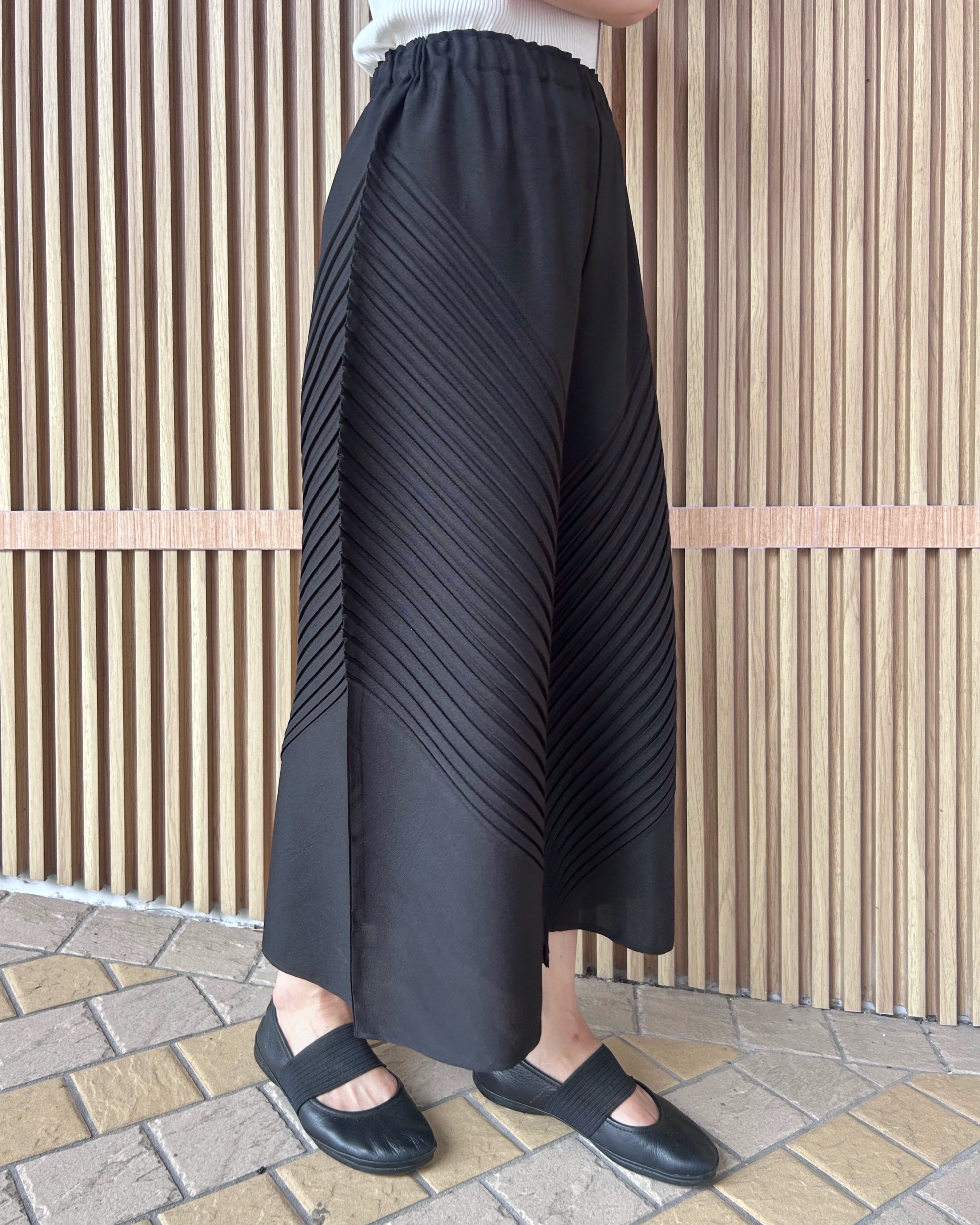 ปรับราคาลง20%!! เอวถึง37สะโพก44ยาว36นิ้ว ผ้าไม่ยืด! 2MUAY รุ่น GJO2016 กางเกงอัดพลีทคุณภาพ CHIC DIAGONAL PLEATED PANTS 7 สี FREE SIZE