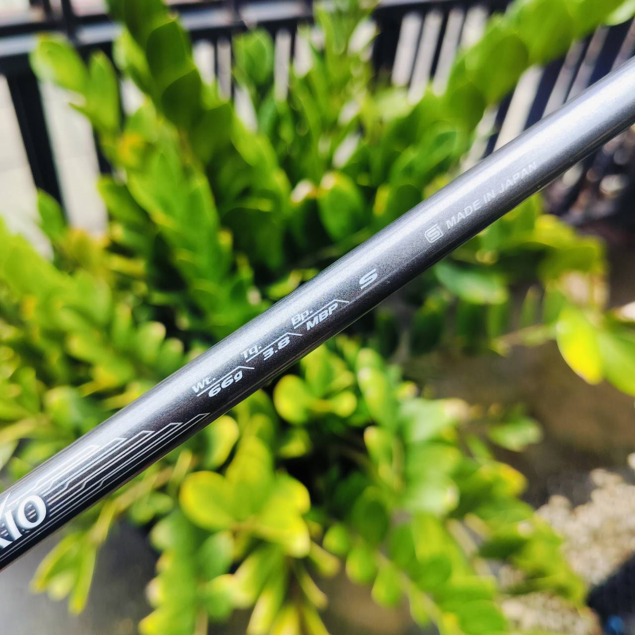 ชุดเหล็ก XXIO FORGED MX4000 เป็นรุ่นพรีเมี่ยมสุดๆของ XXIO พรีเมี่ยมกว่า IMPACT POWER เพราะเป็นวัสดุ FORGED ญี่ปุ่น และสร้างให้เป็นรูปแบบ CAVITY ใช้เนื้อ FORGED เยอะวัสดุราคาแพง ไม้กอล์ฟพรีเมี่ยมญี่ปุ่นมือสอง ของแท้ By NakaraLuxurious