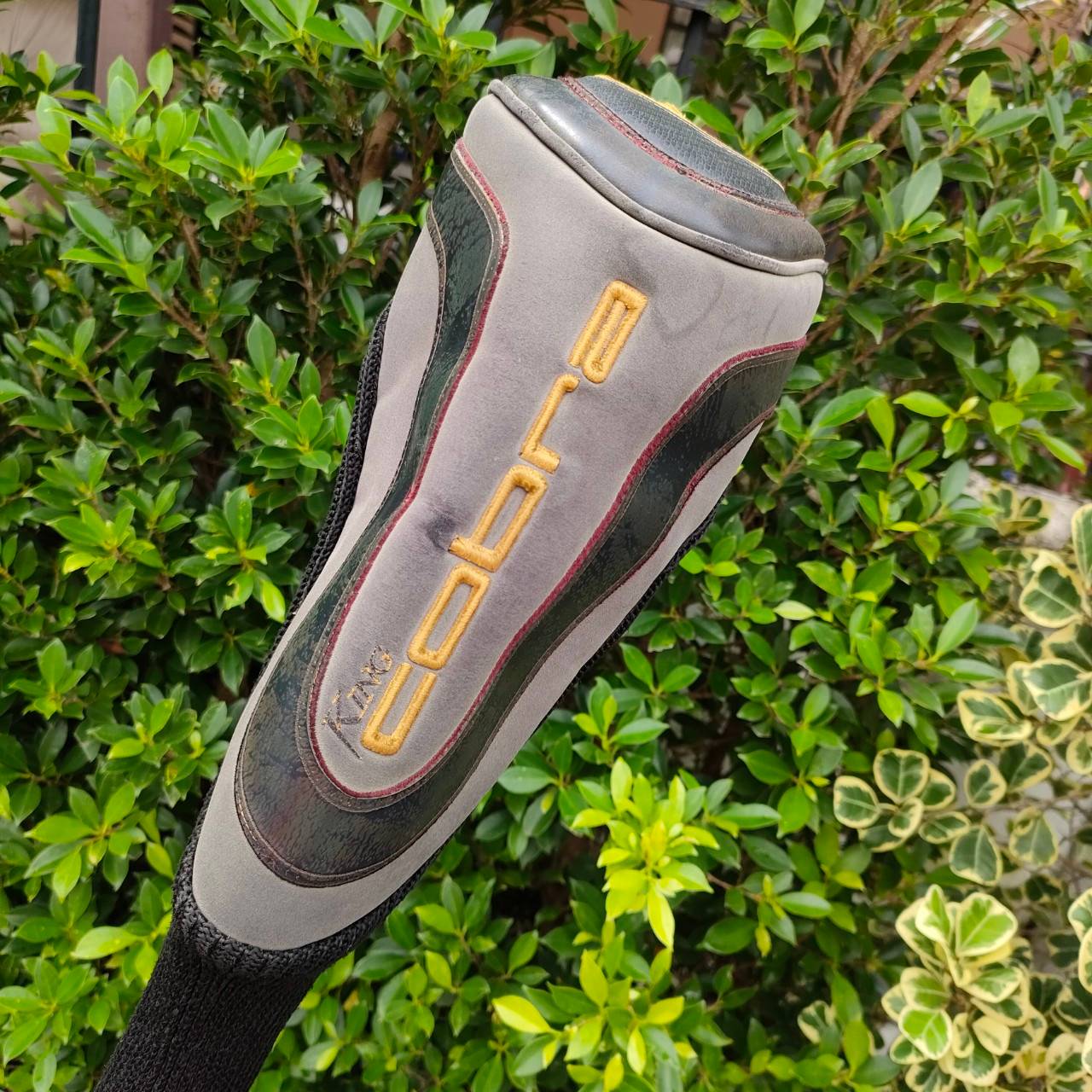 DRIVER KING COBRA 414 COMP ก้าน MITSUBISHI RAYON FLEX S องศา 9 กระดองเด้ง เป็นกระดองคอมโสิท เด้งทั้งตัว หัวนี้ถ้าลองจะติดใจมาก ตีง่าย และ ตีไกลสุดๆ เสียงสนั่นครับ