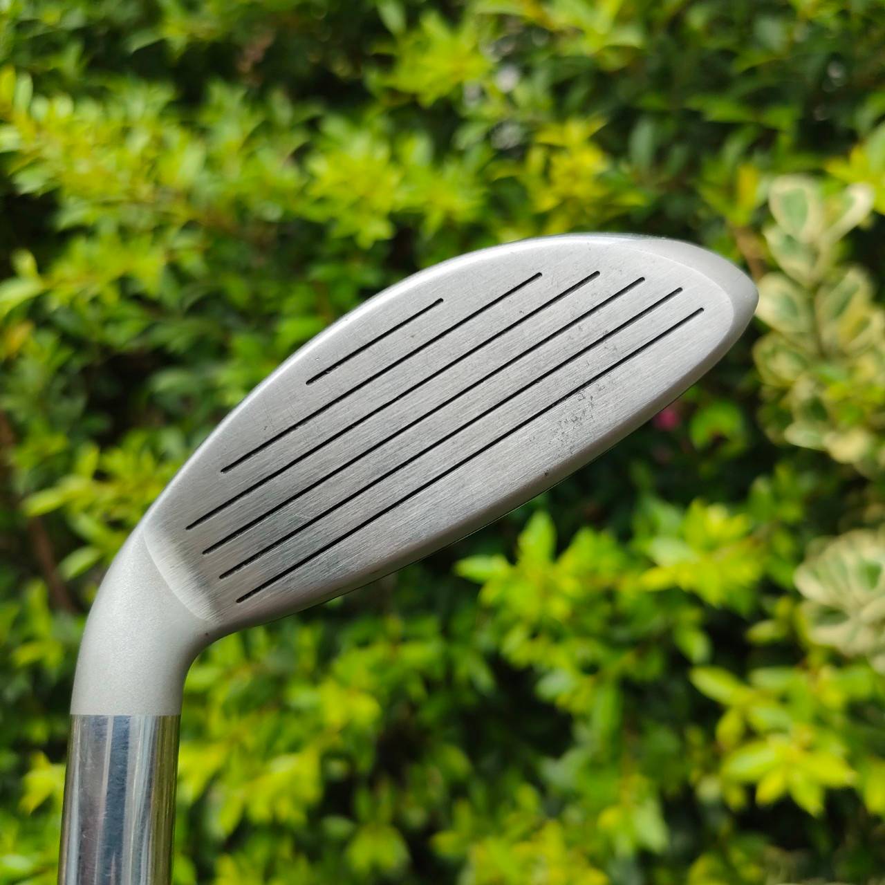 HYBRID 3 CALLAWAY RAZR องศา 21 ก้าน CALLAWAY FLEX R สภาพสวยมาก พร้อม Cover เดิมตรงรุ่น สวยเท่ห์มากๆ รุ่นนี้เน้นตีตรง และแม่นยำทิศทางมากขึ้น สามารถตีใส่ได้ ดุดันได้ ตีสบายได้ เสียงเพราะ