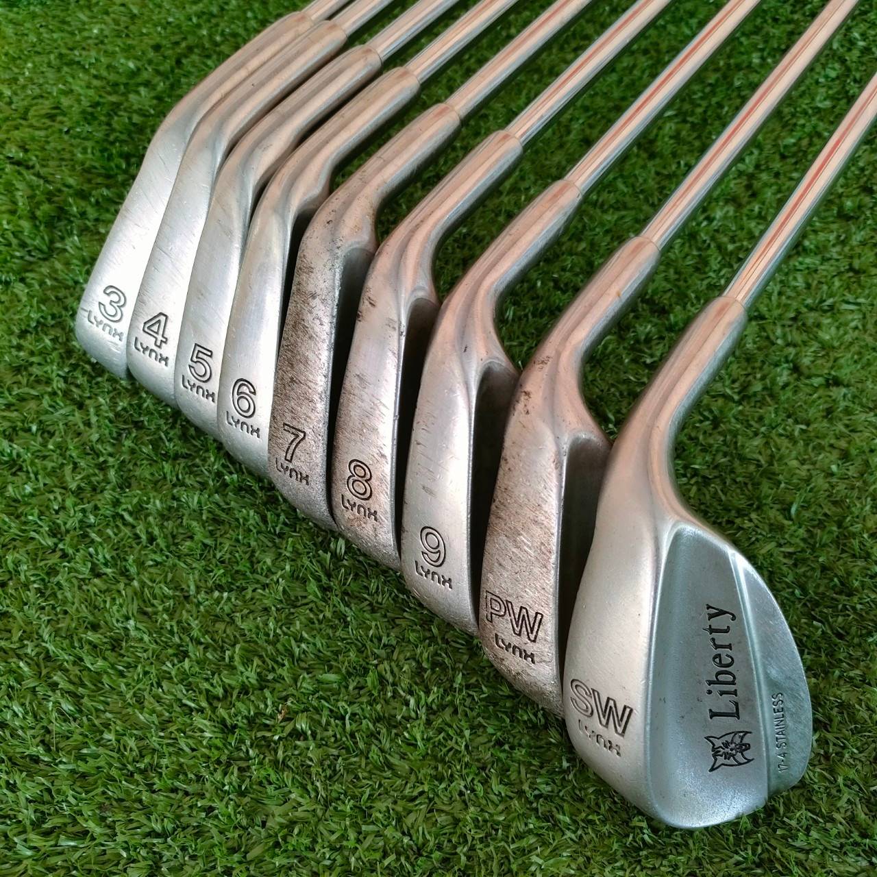 ชุดเหล็ก LYNK LIBERTY มีเหล็ก3-9 เเละ PW SW ครบชุด 9 ชิ้น ครับ ** กริฟ สภาพเสื่อม ** เหล็กสุดคมในตำนาน!! ไม้กอล์ฟมือสอง ของแท้ BY NakaraLuxurious