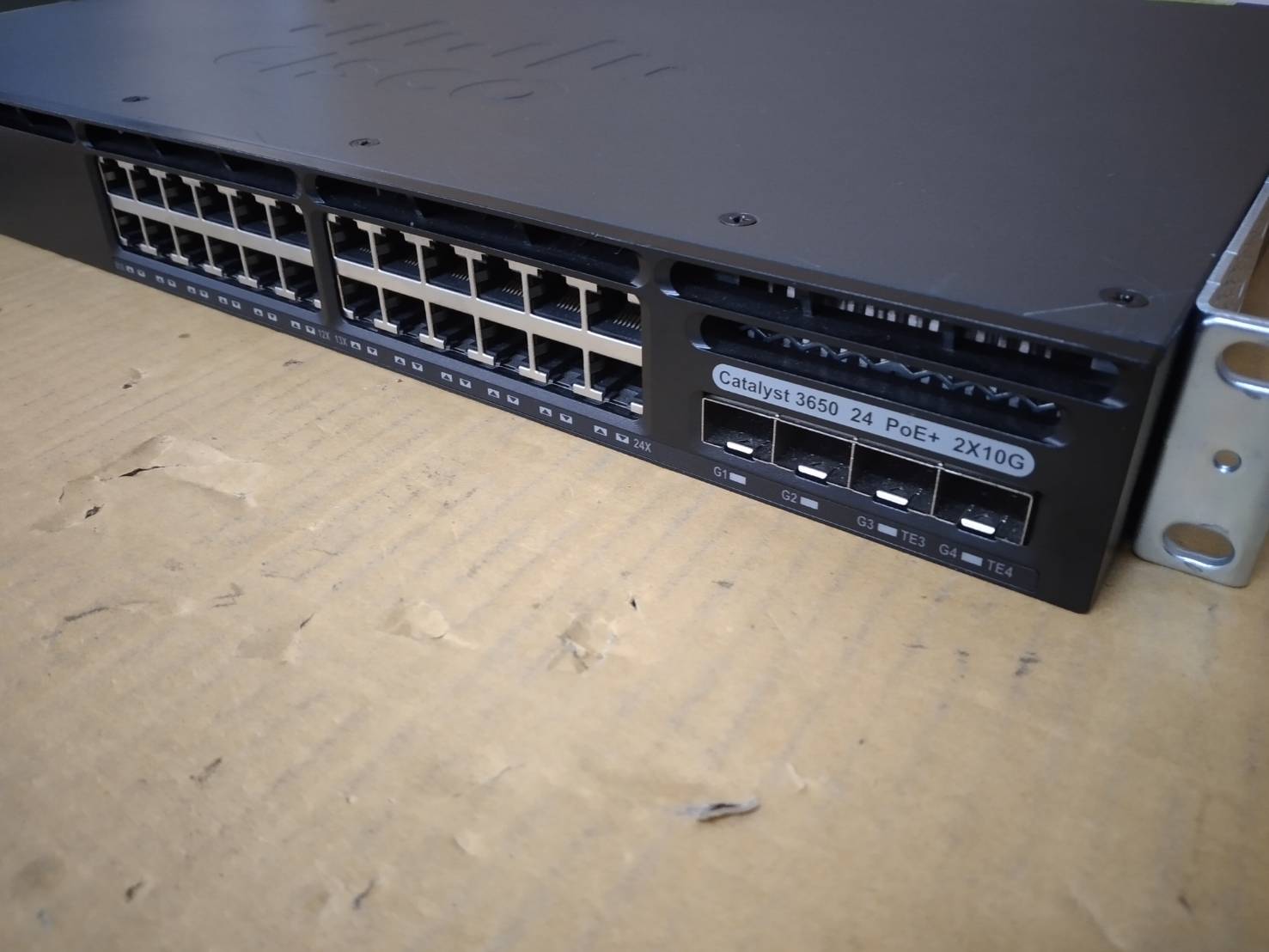 Cisco WS-C3650-24PD-L Catalyst 3650 24 Port Data 2x10G uplink LAN Base