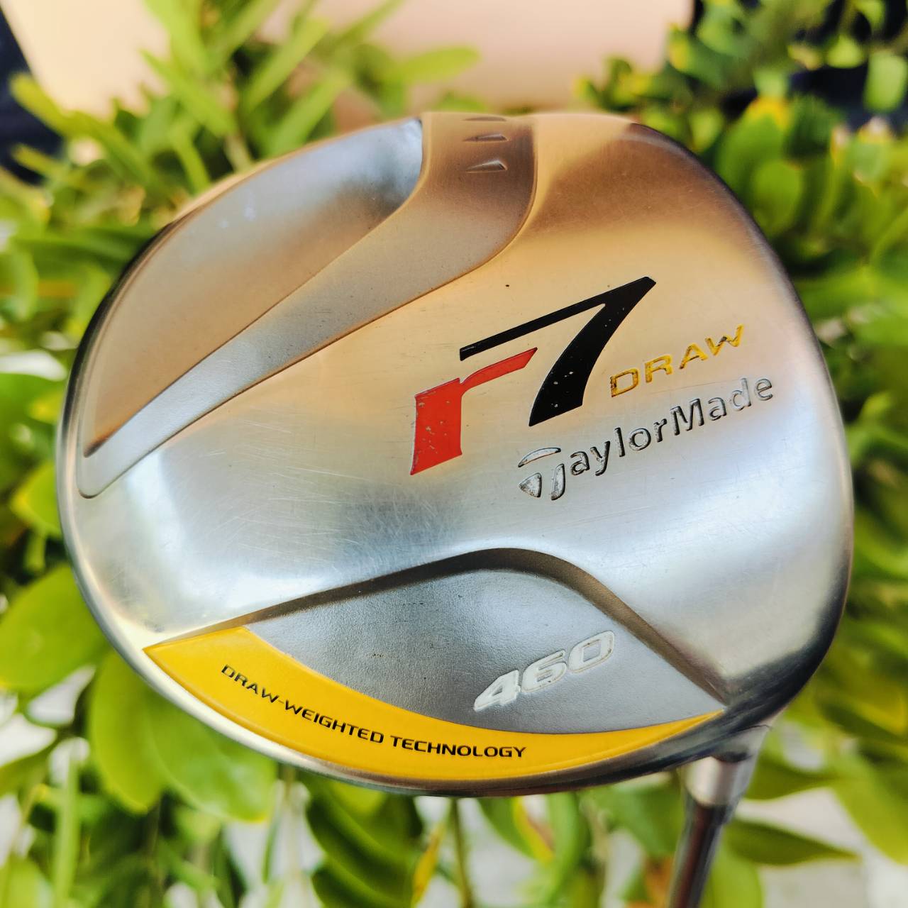 Driver Taylormade r7 DRAW เป็นหัวที่แก้ไขคนตีเฟดออกขวา โดยเฉพาะ หัวใหญ่ 460CC. หน้าสวีตสปอตกว้าง ตีง่ายและไกล ก้าน RE*AX FLEX R ไม้กอล์ฟพรีเมี่ยมมือสอง ของแท้ By NakaraLuxurious