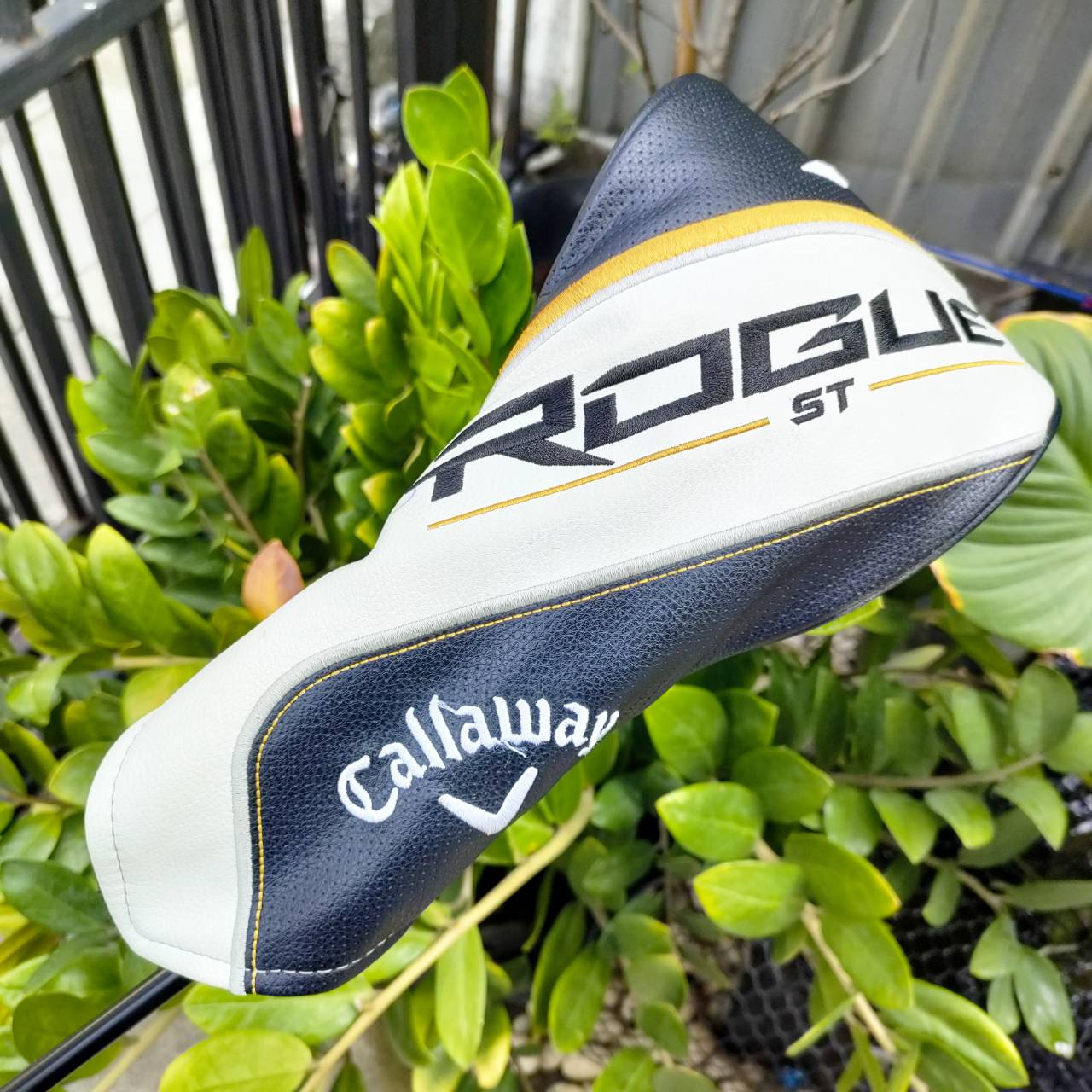 Driver Callaway ROGUE ST MAX 2022 องศา 10.5 ก้าน FUJIKURA VENTUS 5S ตีไกลแบบเต็ม MAX สุดขีด!!! COVER แท้เดิม ไม้กอล์ฟพรีเมี่ยมมือสอง ของแท้ By NakaraLuxurious