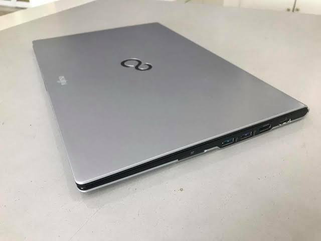 Fujitsu Ulttrabook Lifebook U772/F