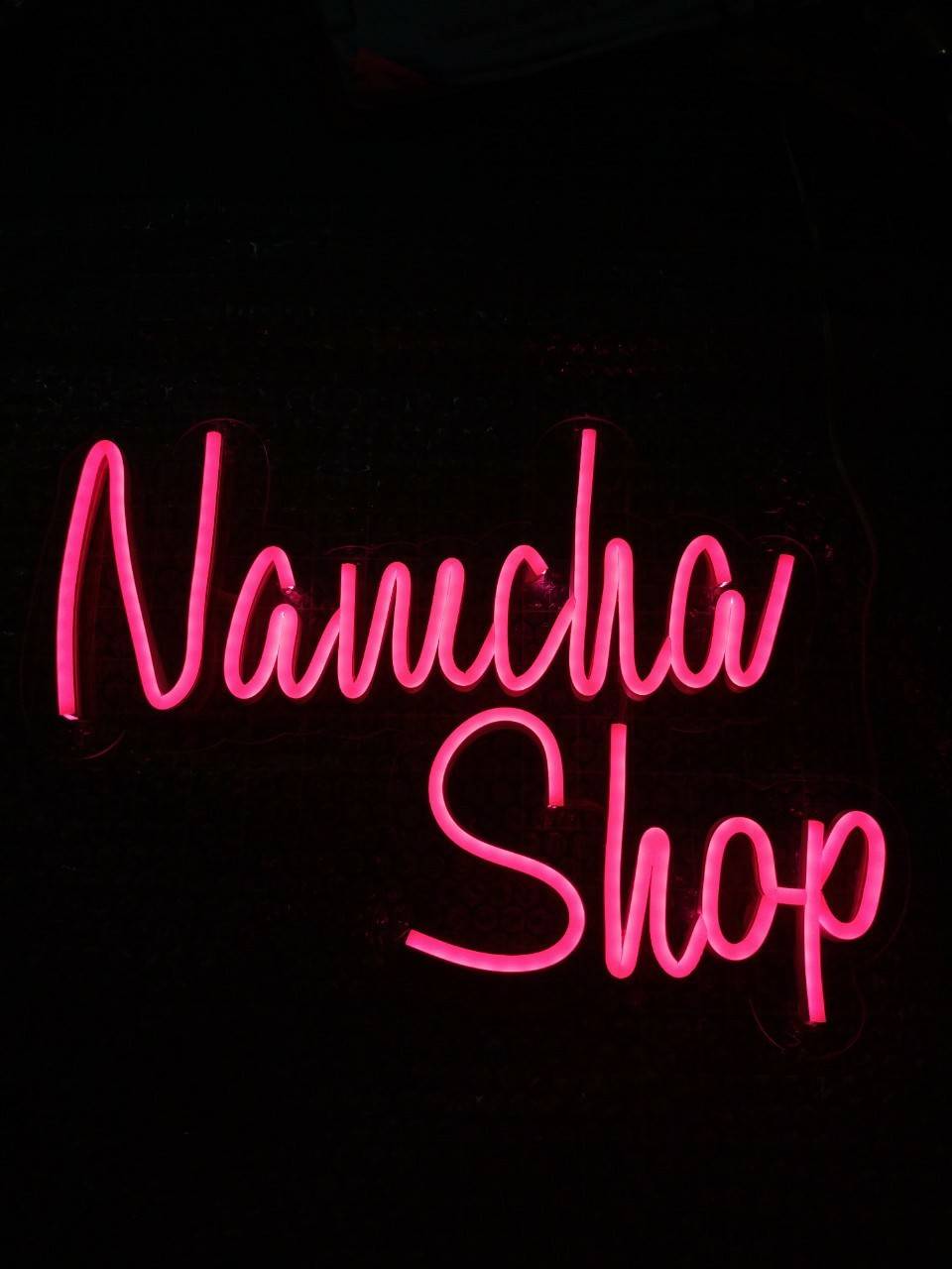 งานป้ายไฟนีออนดัด LED แสงสีชมพู อะคริลิคใสร้องหลัง